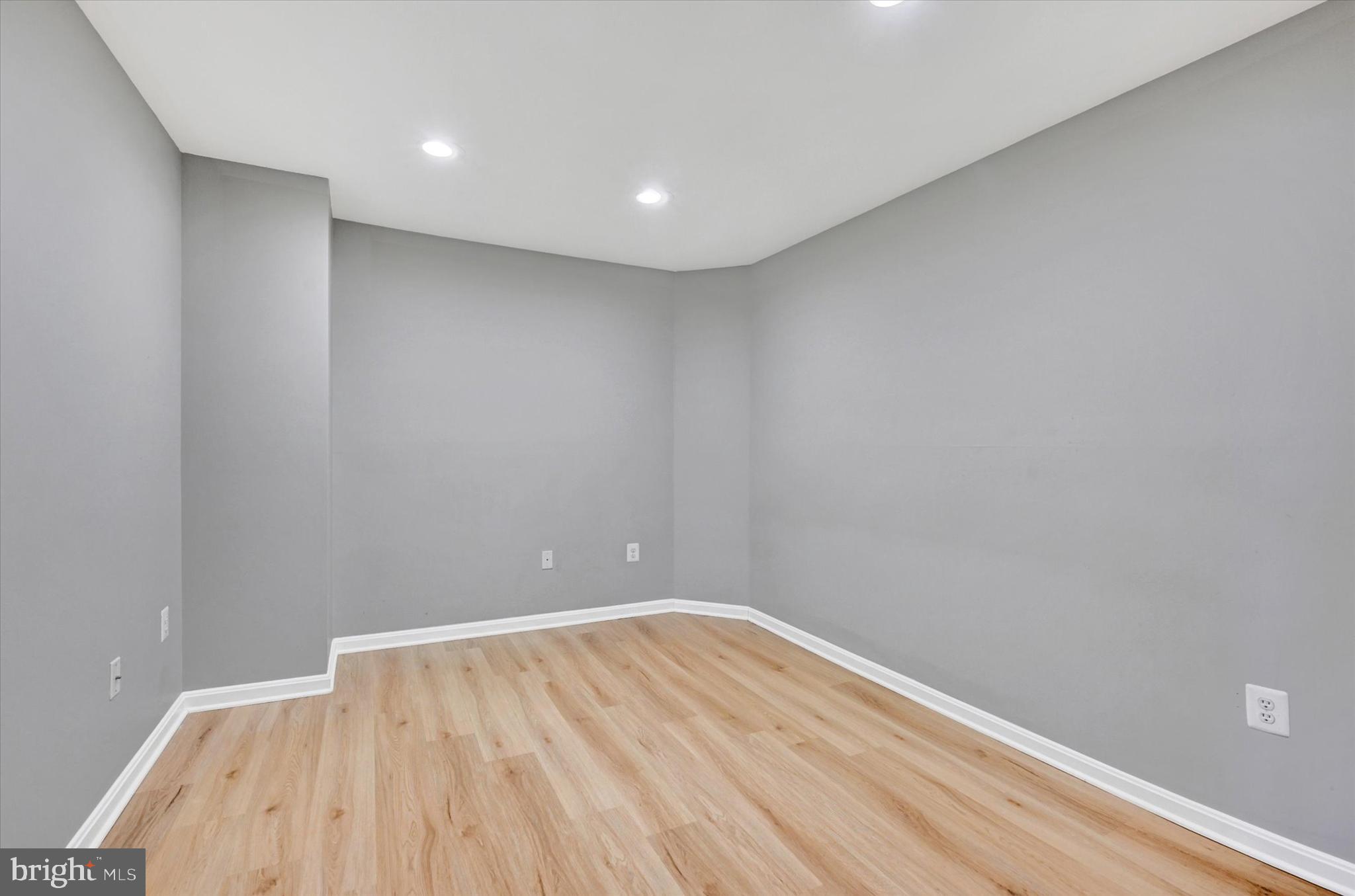 4500 CHAUCER WAY 403