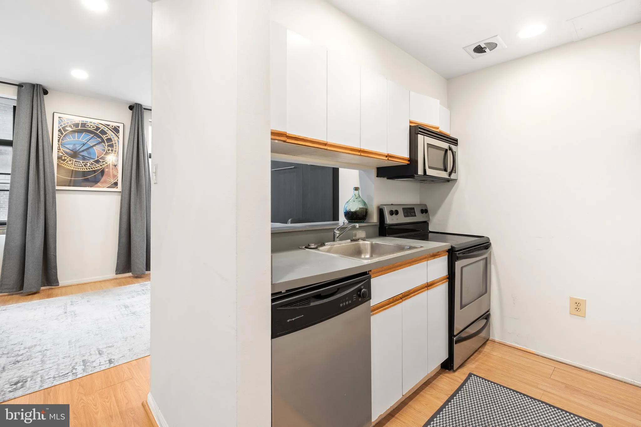 Philadelphia, Pennsylvania 19130, United States, ,1 BathroomBathrooms,Residential,Active,214791