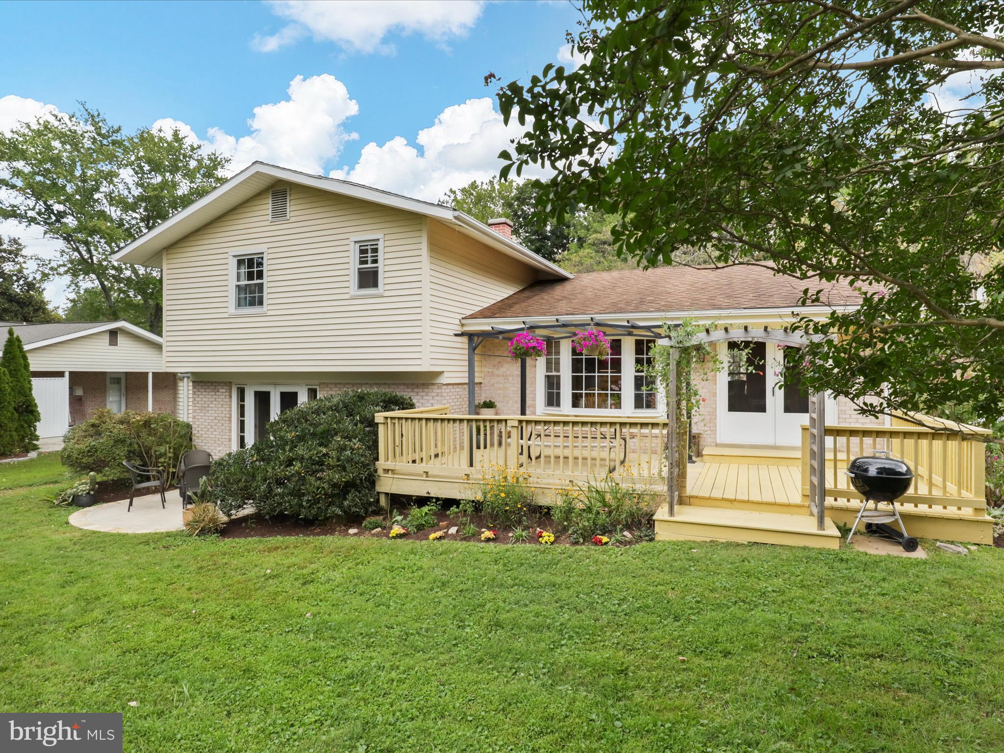 LAYHILL SOUTH - Residential