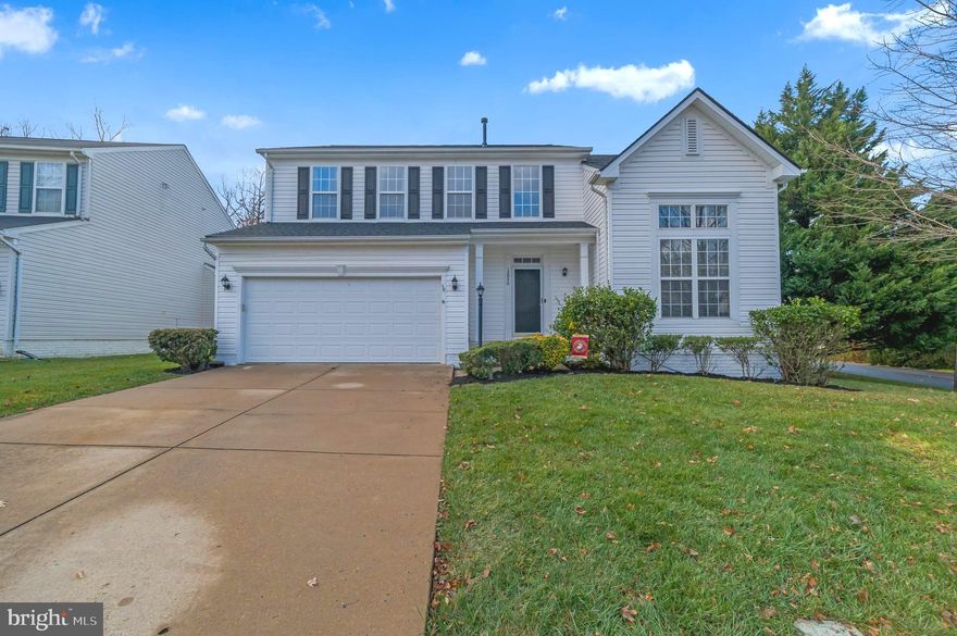 Beautiful 4 Bedroom, 2 Car Garage, Single Family Home!  Convenient Layout Boasts a Main Level Office, Bedroom Level Laundry, & Huge Finished Rec Room in Basement (roughed in for a full bathroom).  Updated White Kitchen,  Large Deck, Formal Living & Dining Rooms are great for Entertaining. Located on a Cul-de-Sac, on a nice flat lot, in a  Wonderful Neighborhood w/ Plenty of Amenities: Outdoor Pool, Toddler Pool, Tot Lot, Basketball & Tennis Courts.

Recent Updates Include:
Roof, HVAC, Stainless Steel Appliances, FRESH PAINT - all 3 levels, NEW CARPET- all 3 levels, Updated Master Bathroom, Hall Bathroom, NEW Light Fixtures - Hurry Won't Last Long at this price!!

*Close to Shopping, Less than 5 miles to the VRE & minutes to Rt 66