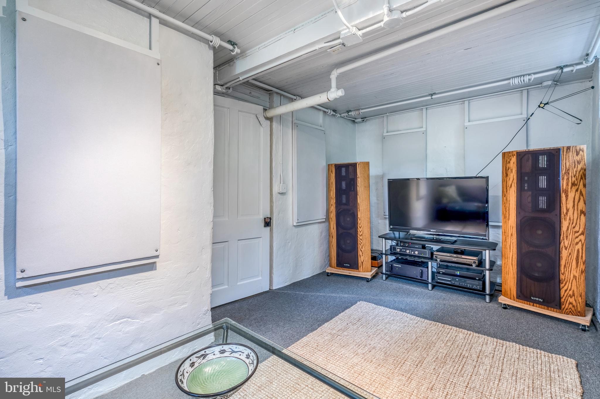 ROLAND PARK - Residential