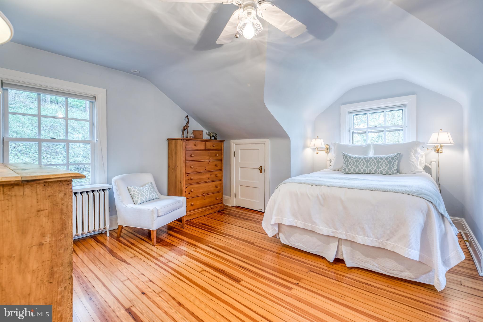 ROLAND PARK - Residential