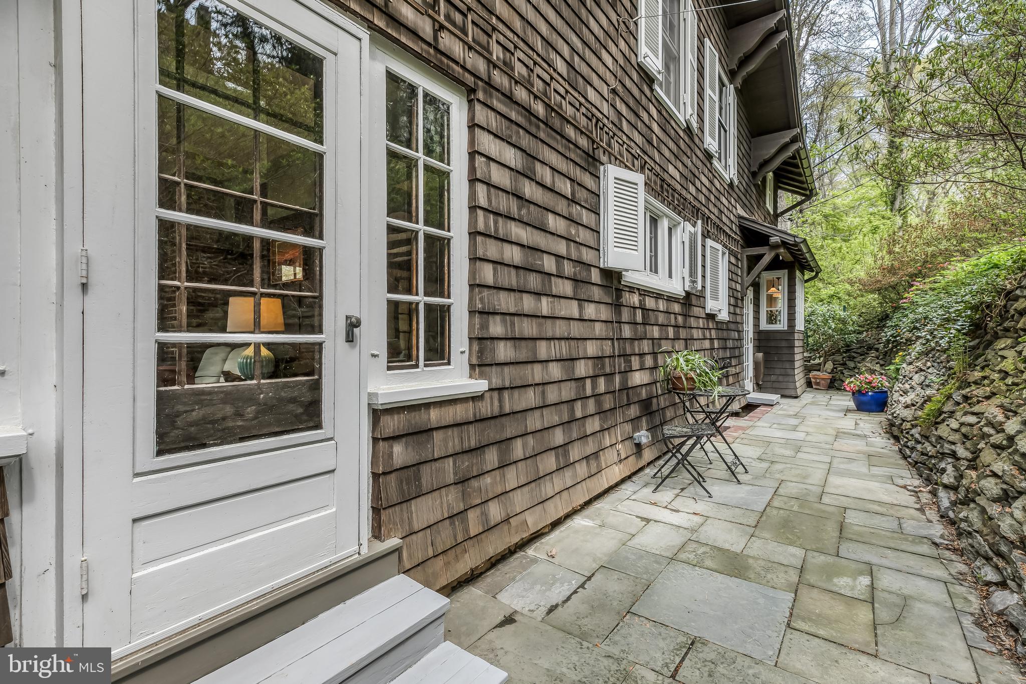 ROLAND PARK - Residential