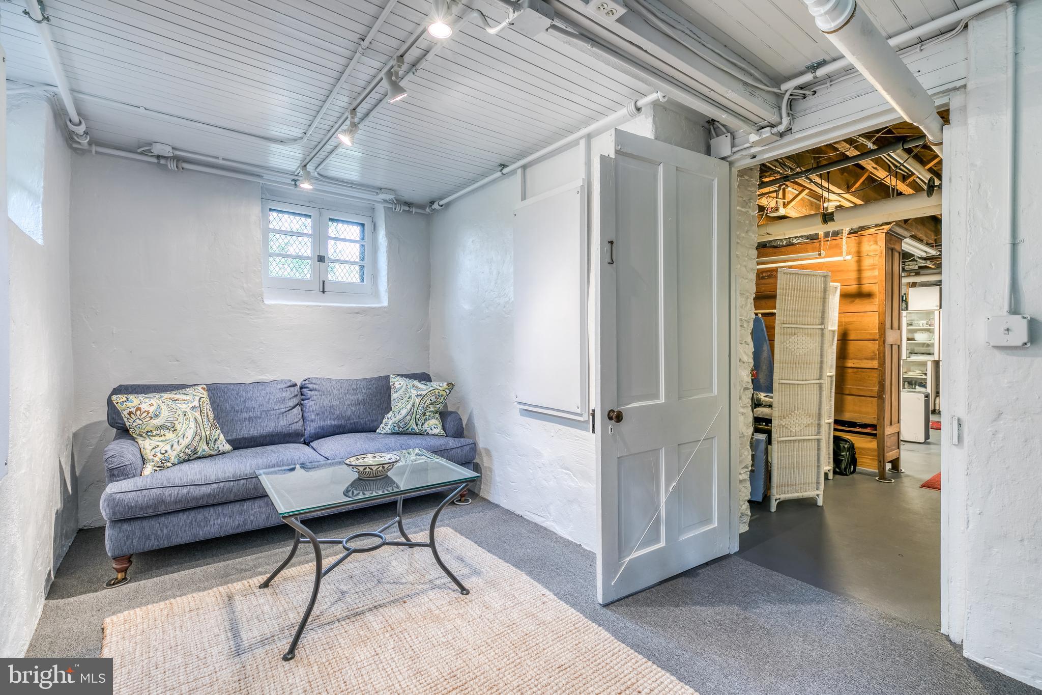 ROLAND PARK - Residential