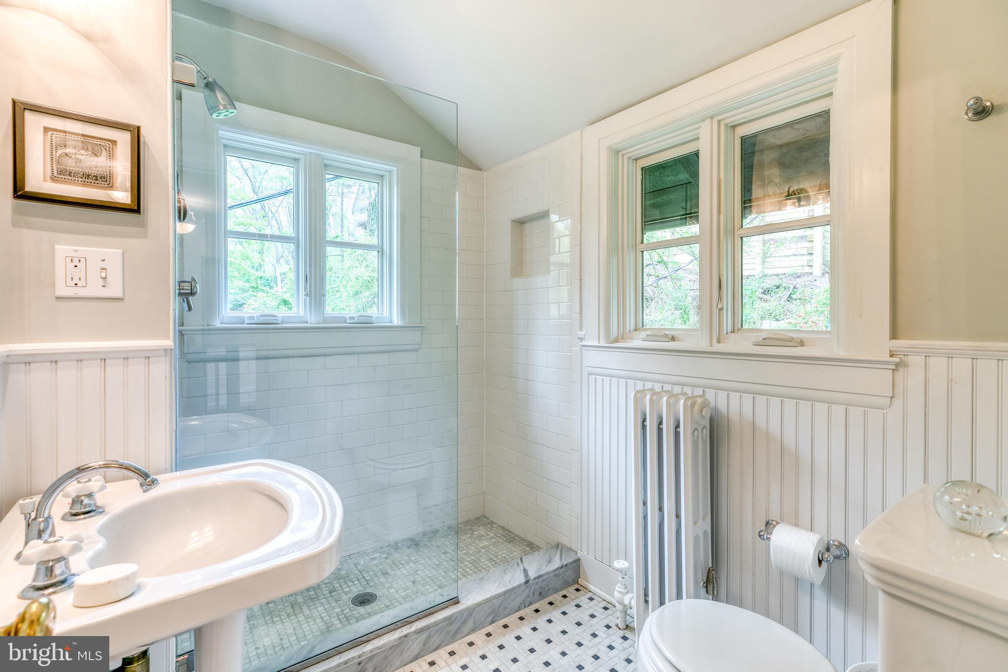 ROLAND PARK - Residential