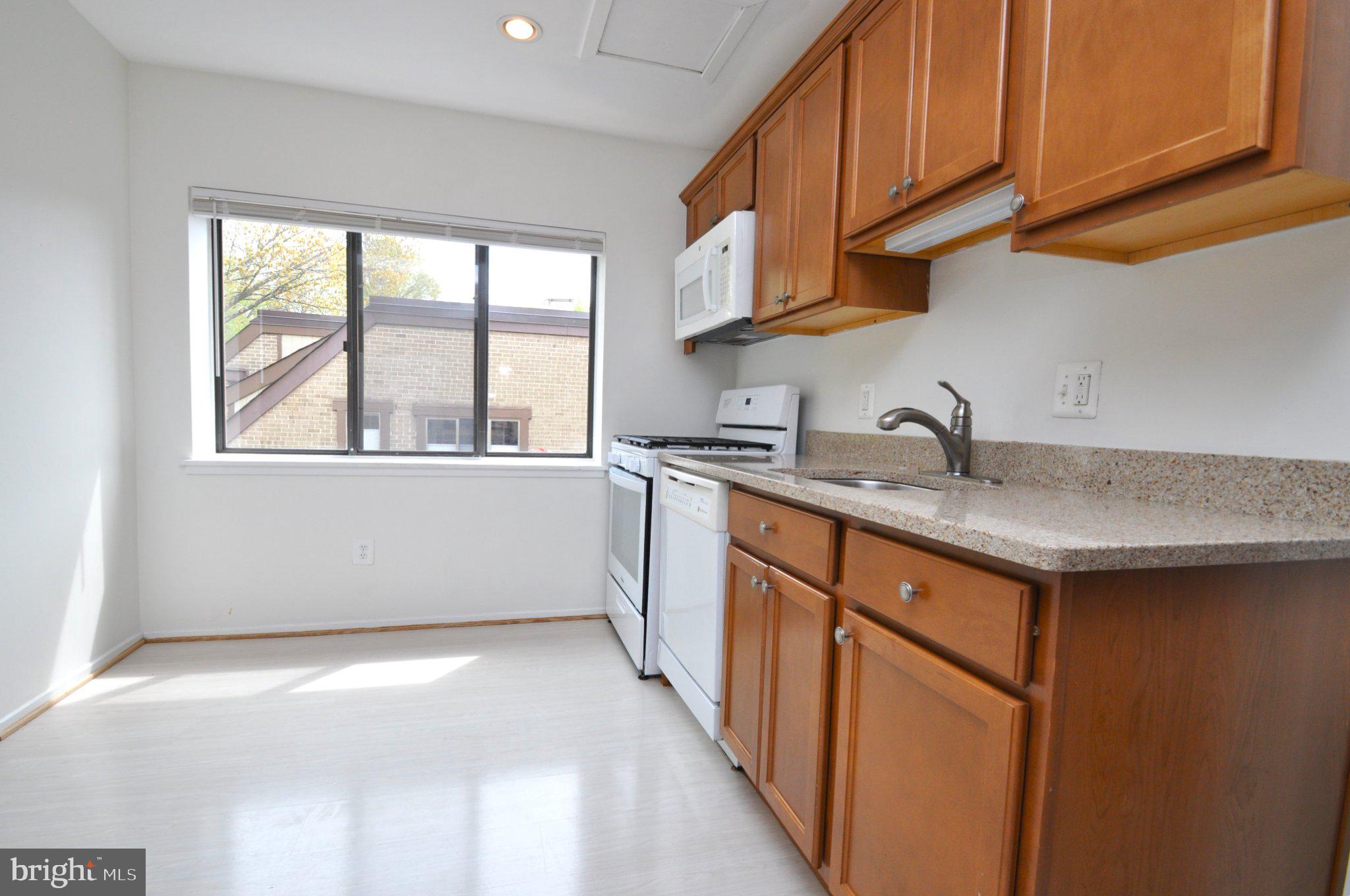 1659 PARKCREST CIRCLE C