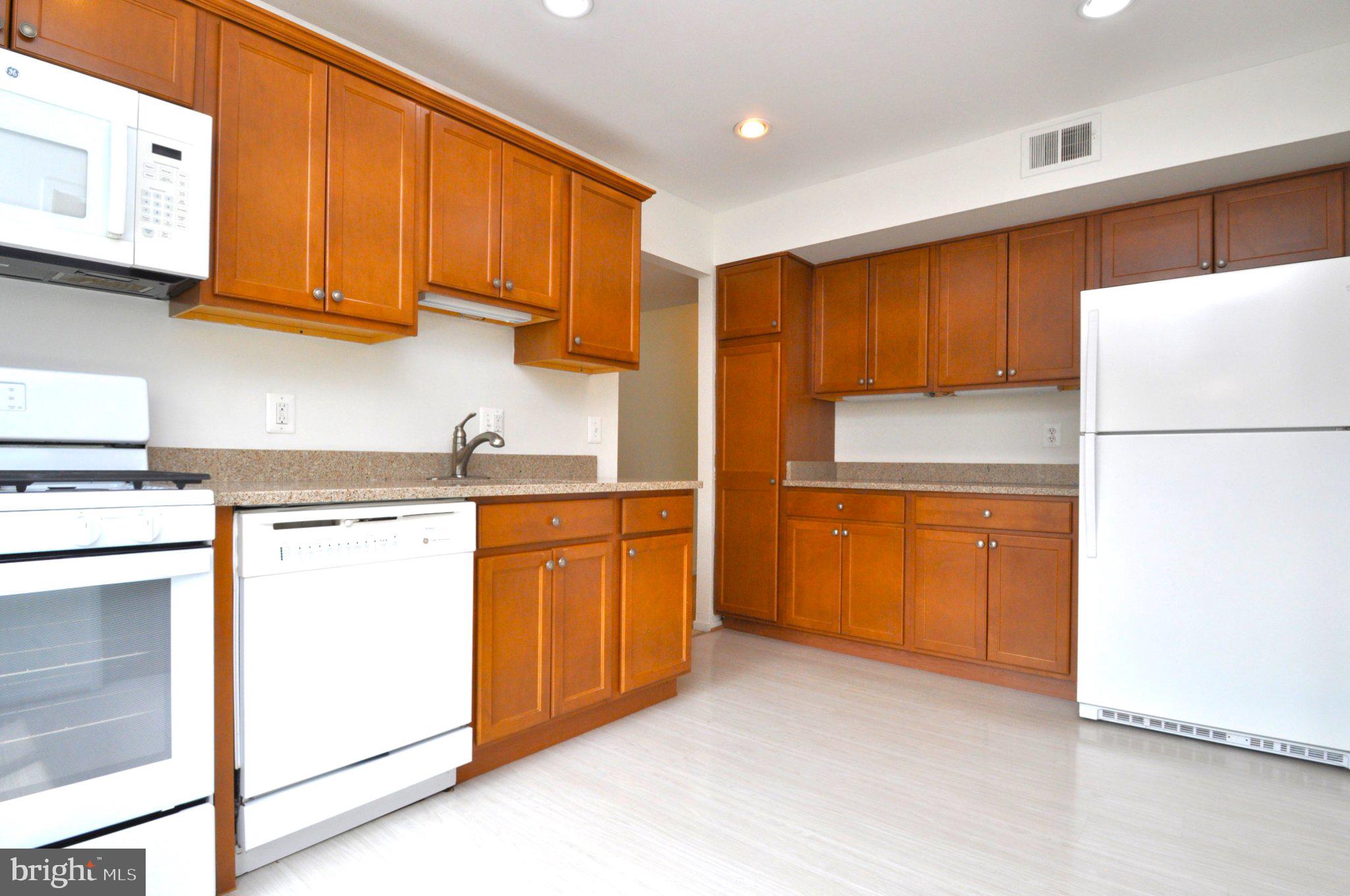 1659 PARKCREST CIRCLE C