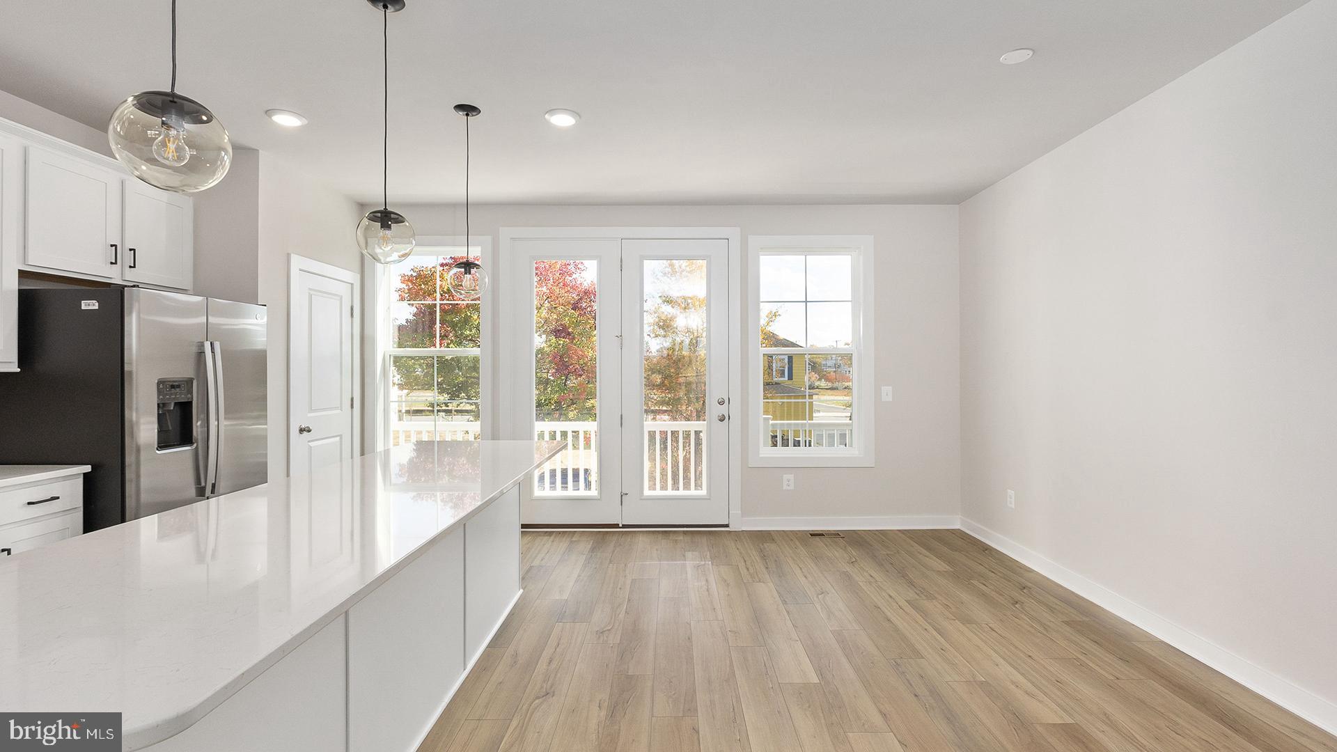 MARY'S LANDING - Residential