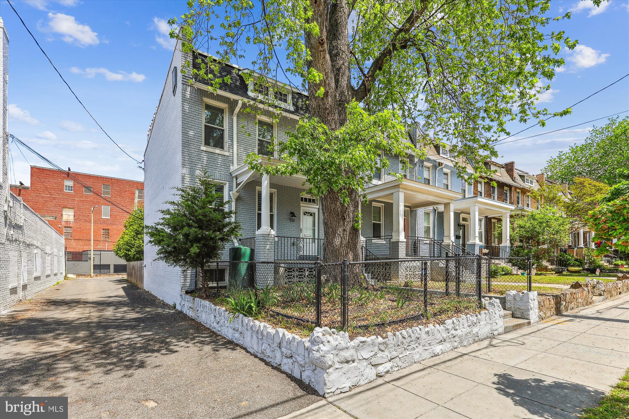 931 FARRAGUT STREET NW