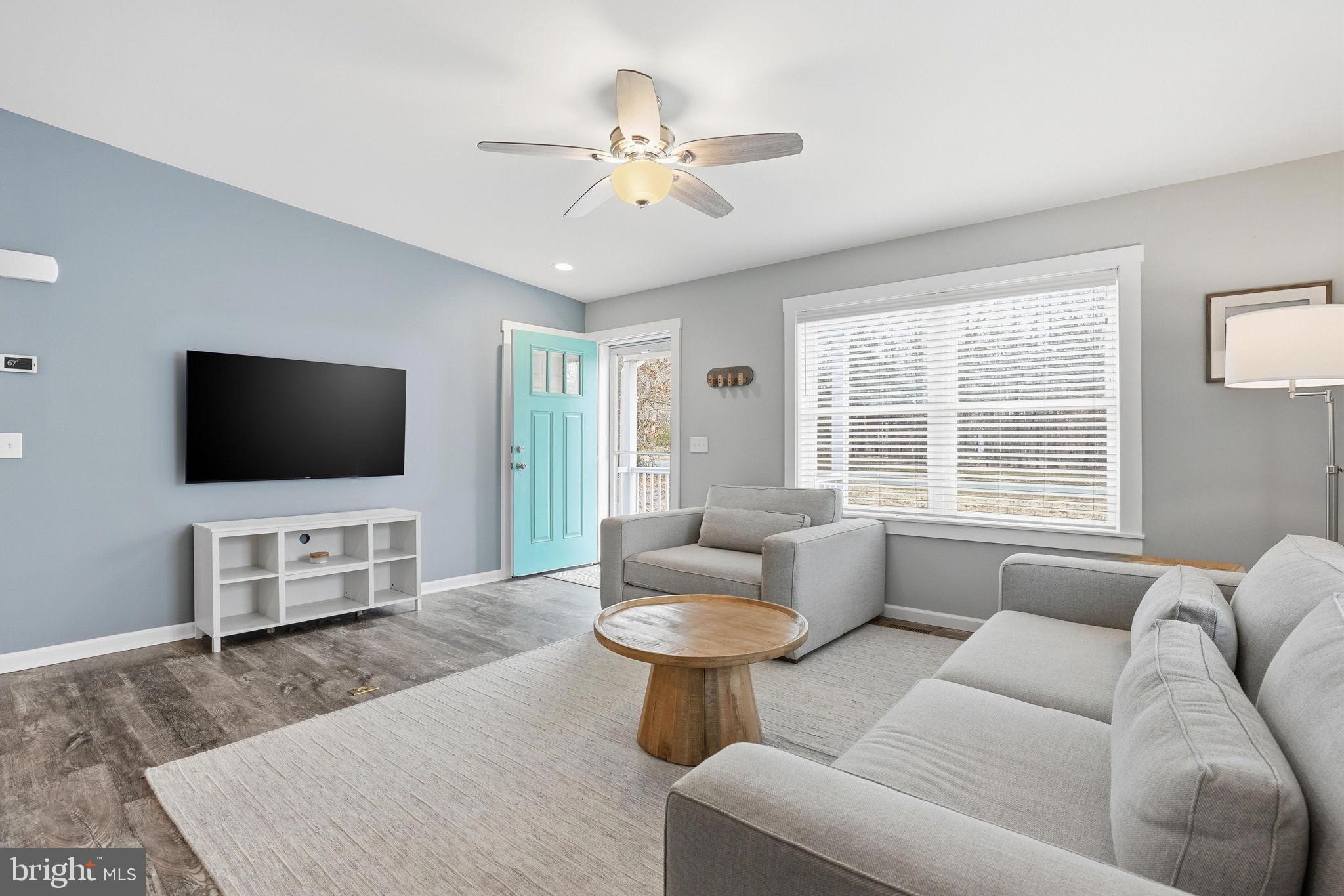 EDGEWOOD BAY - Residential