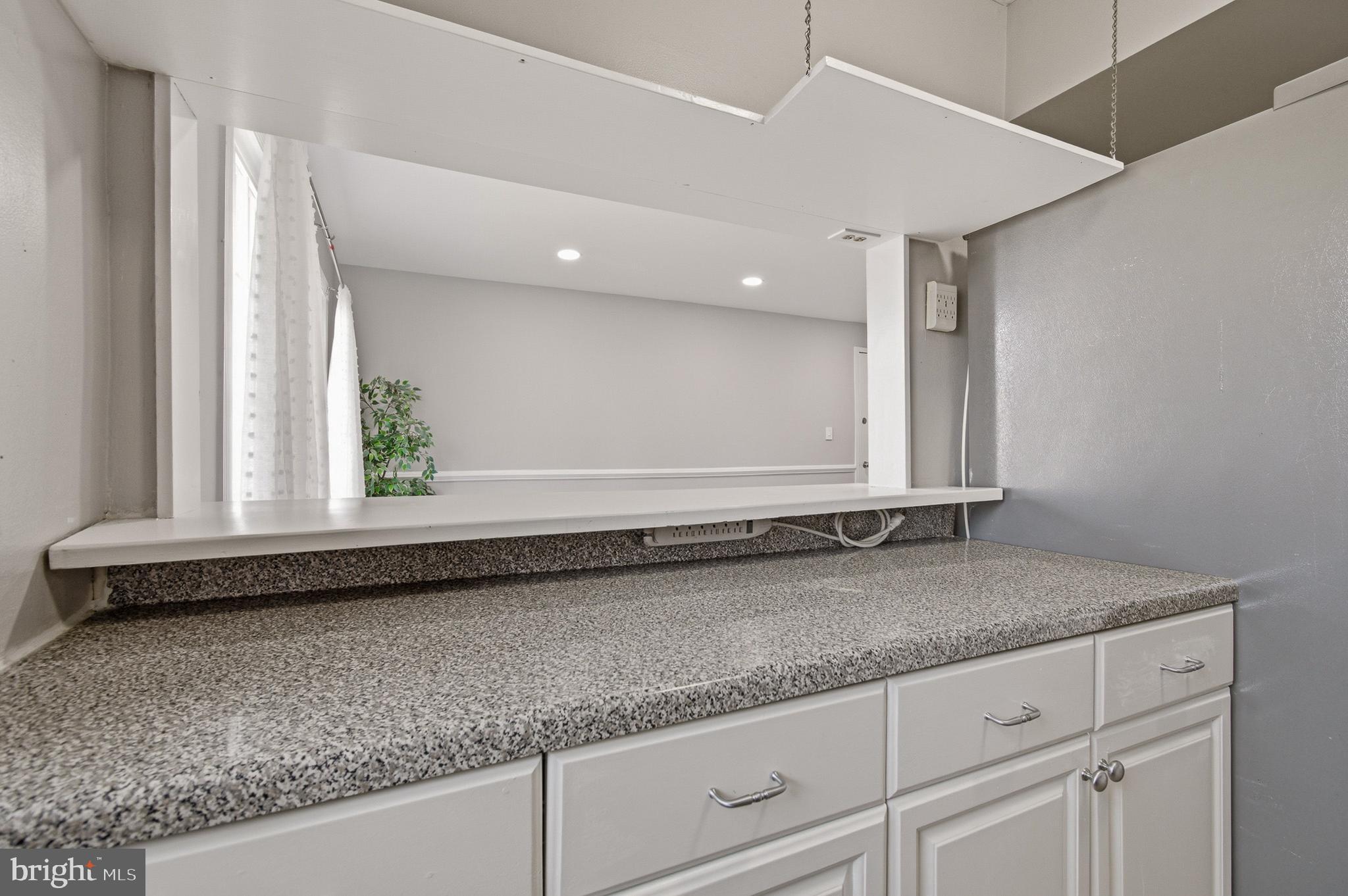 FOXCROFT COLONY CONDOS - Residential