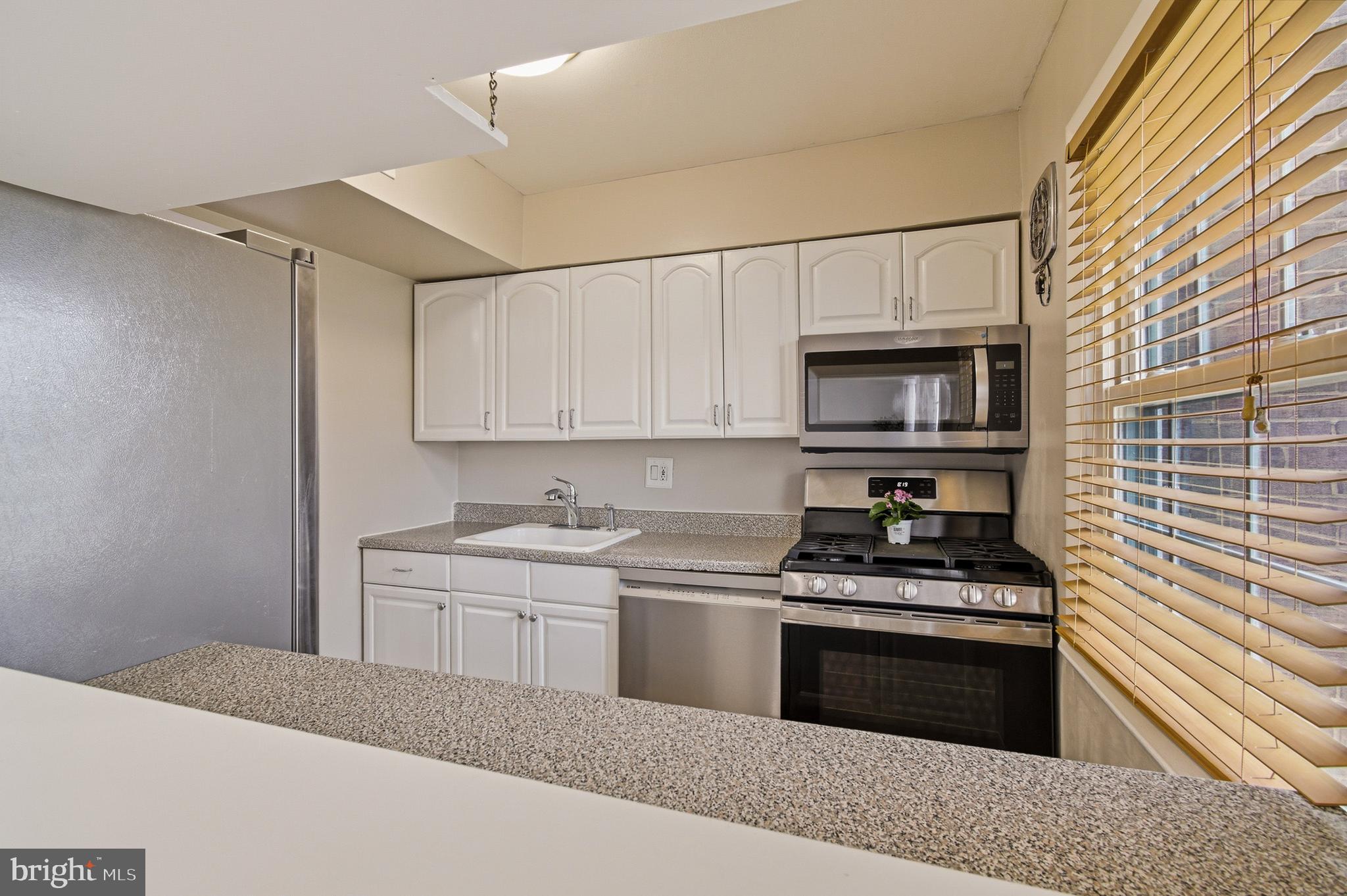 FOXCROFT COLONY CONDOS - Residential