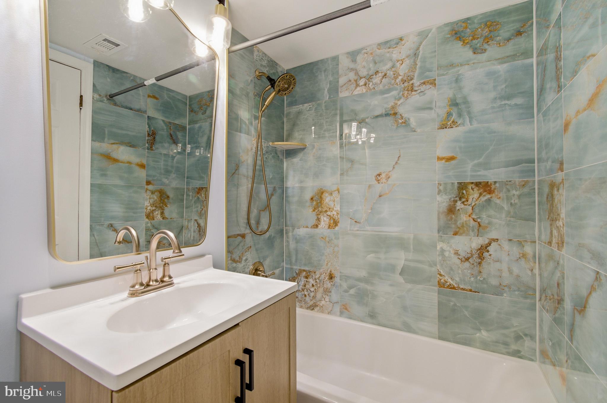 FOXCROFT COLONY CONDOS - Residential