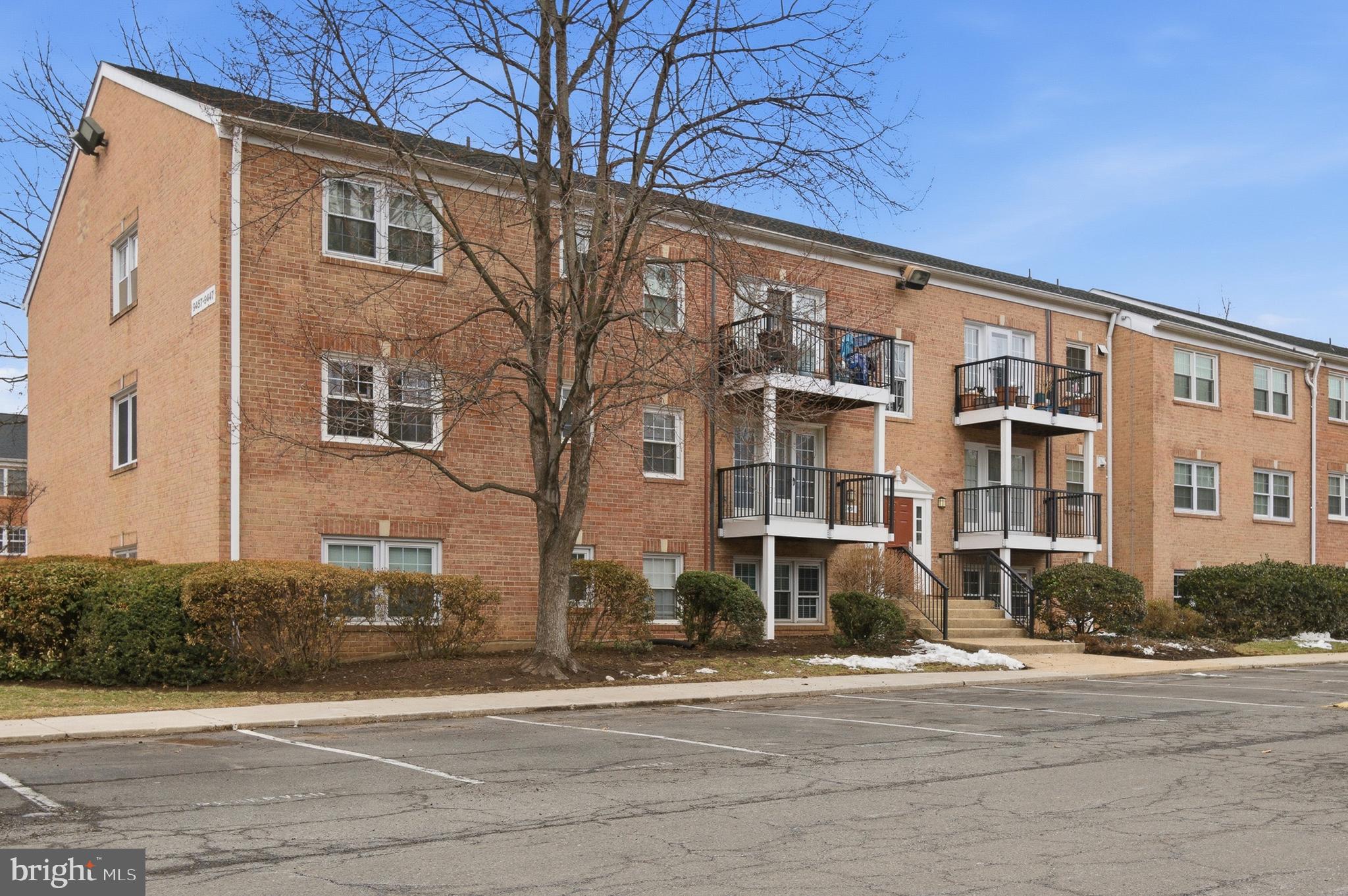 FOXCROFT COLONY CONDOS - Residential