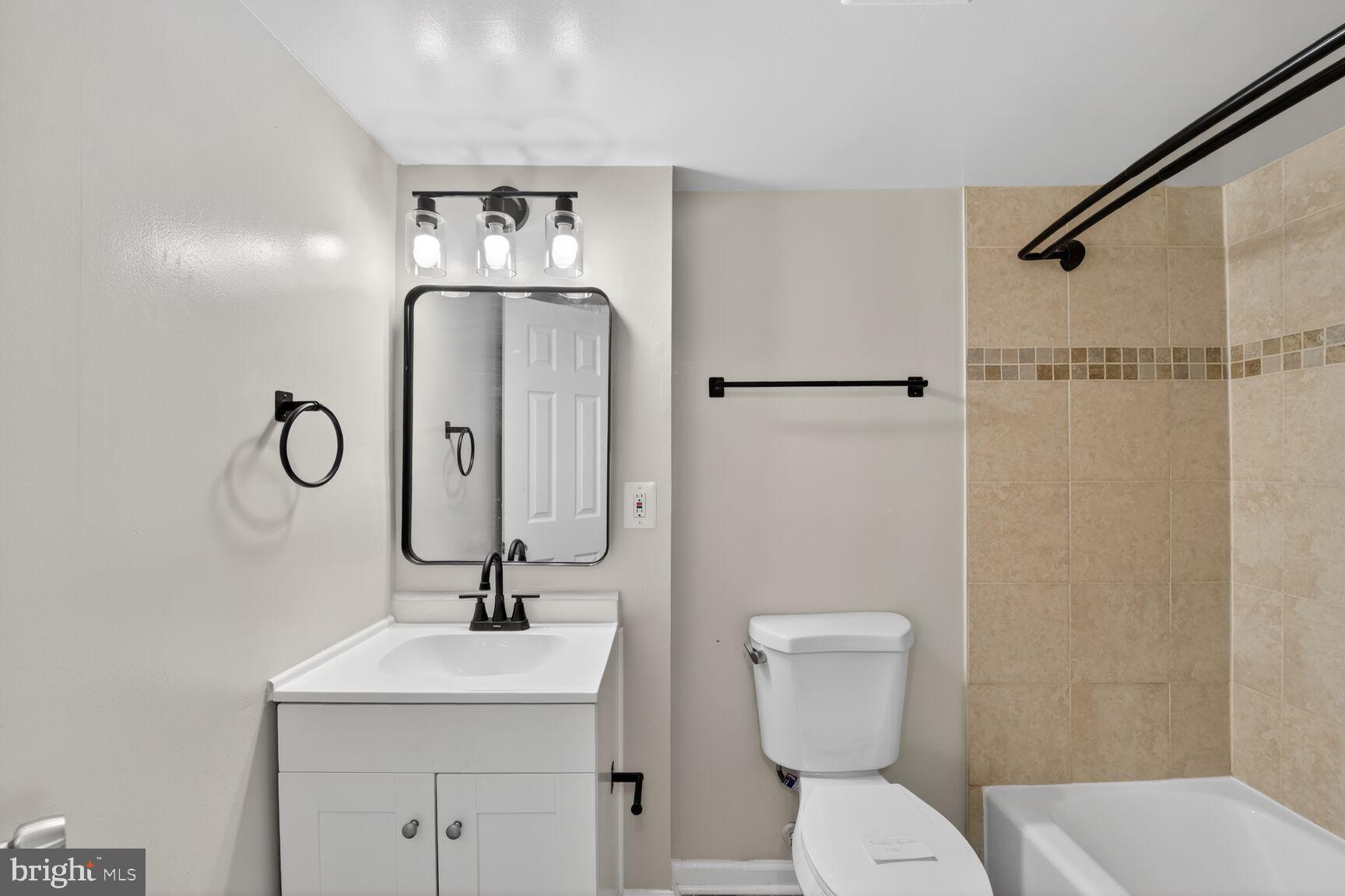 OLD TOWNE VILLAGE CONDOMINIUMS - Residential