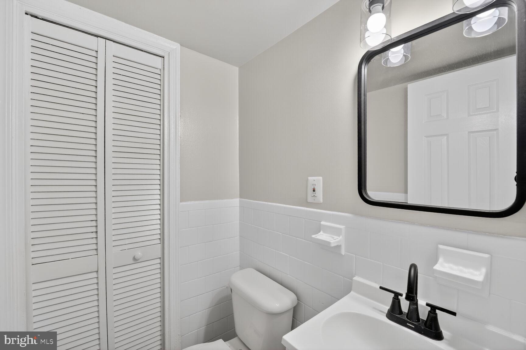 OLD TOWNE VILLAGE CONDOMINIUMS - Residential