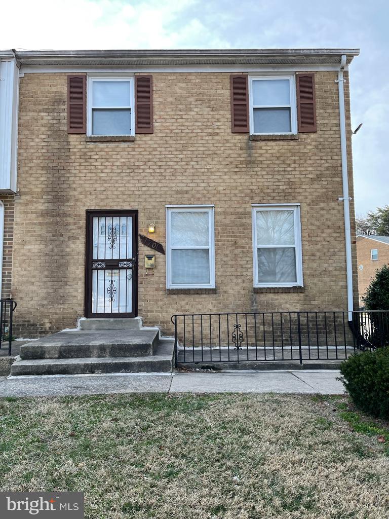 OLD TOWNE VILLAGE CONDOMINIUMS - Residential