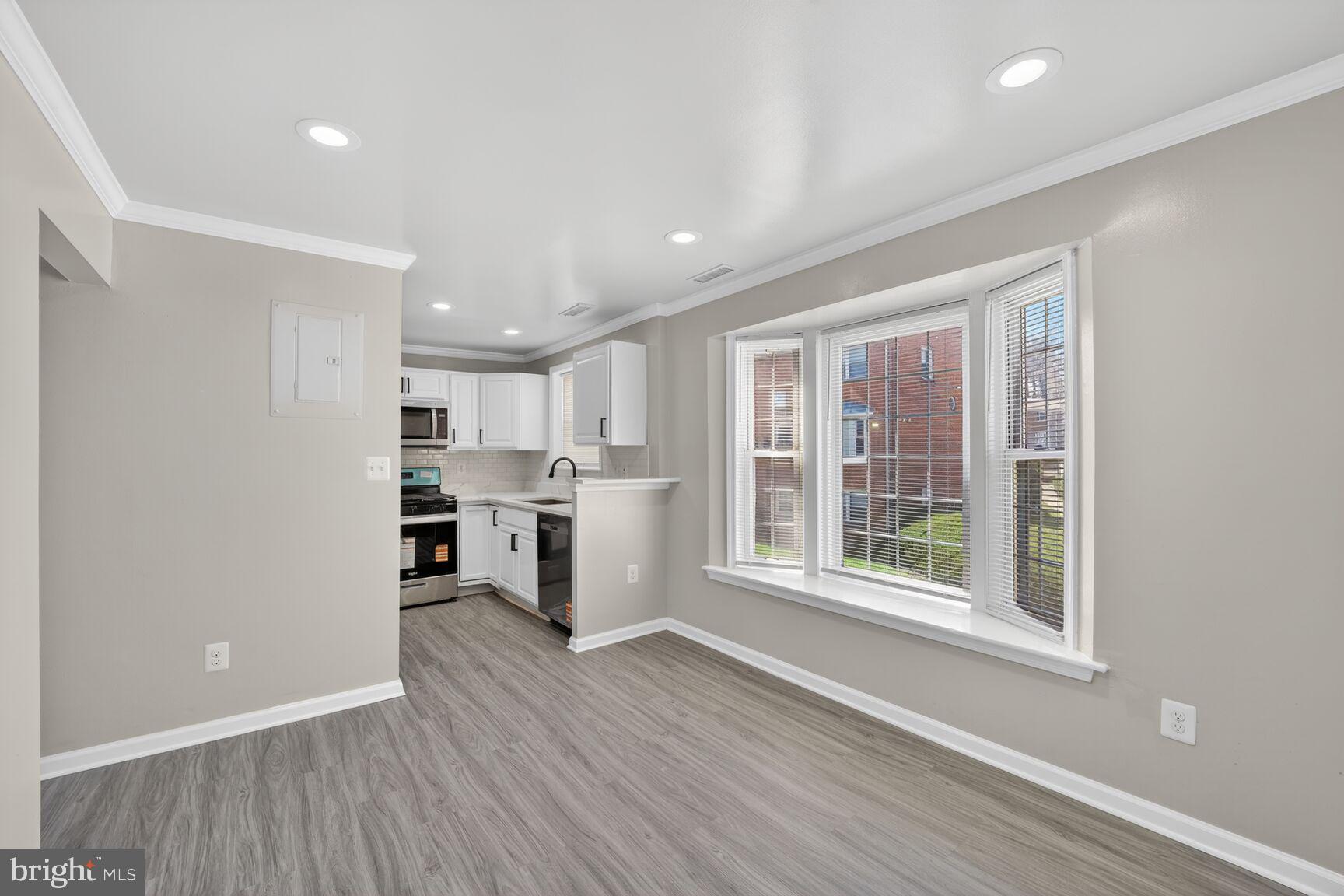 OLD TOWNE VILLAGE CONDOMINIUMS - Residential