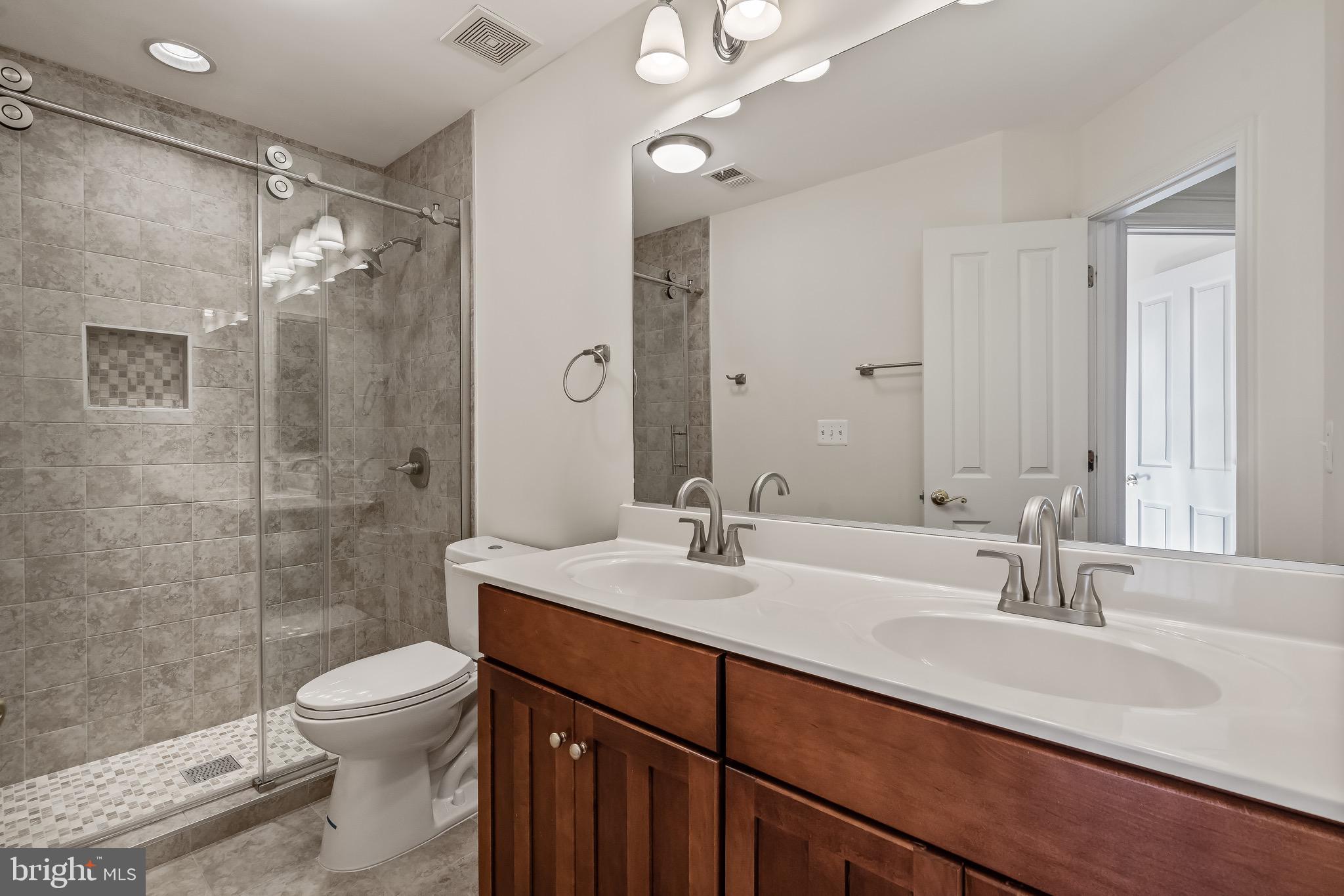 STONE RIDGE - Residential Lease