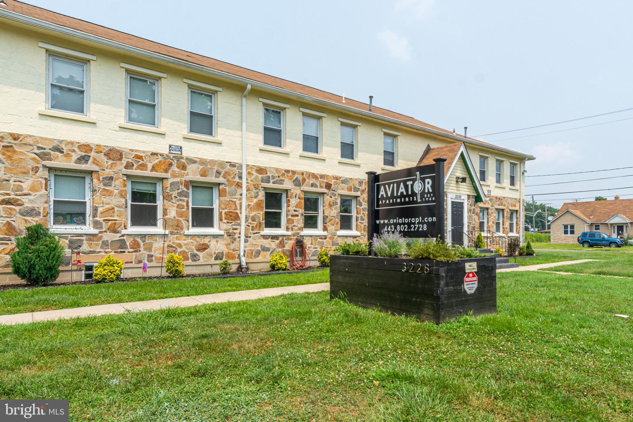 MIDDLE RIVER - Residential Lease