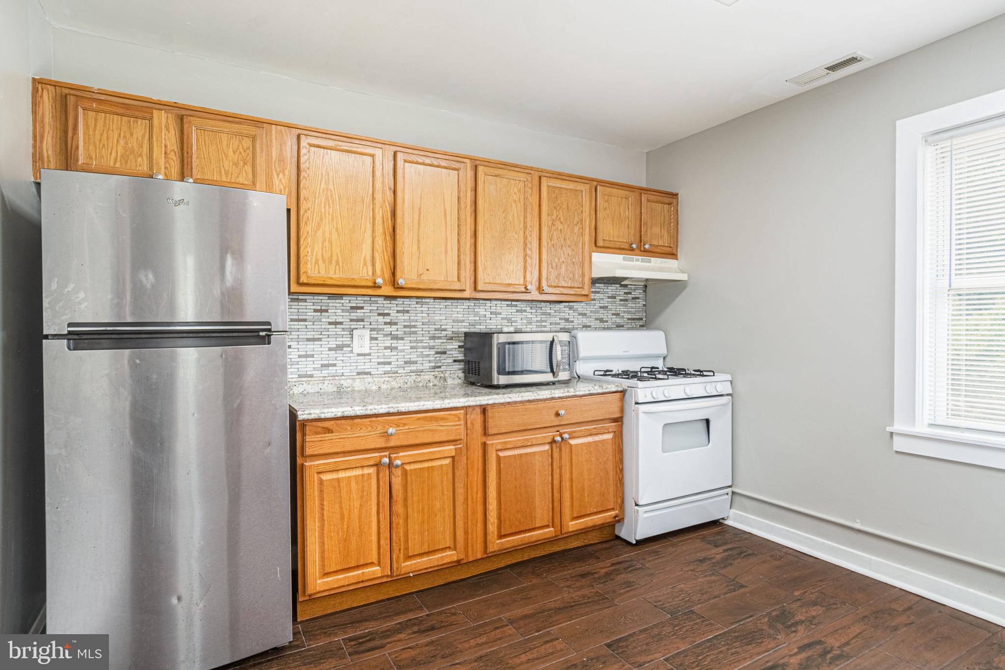 MIDDLE RIVER - Residential Lease