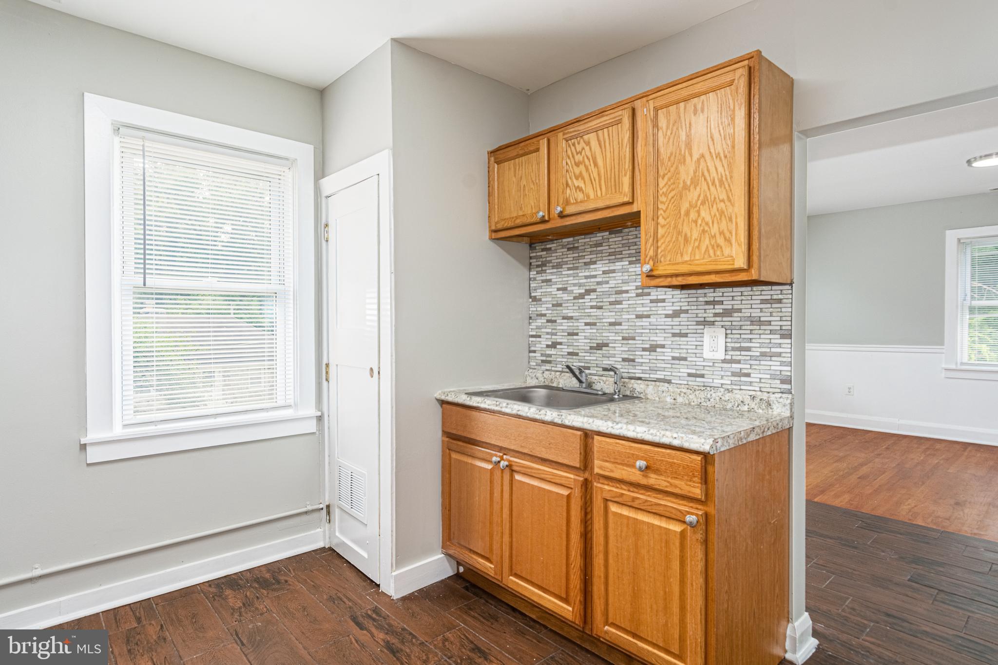 MIDDLE RIVER - Residential Lease