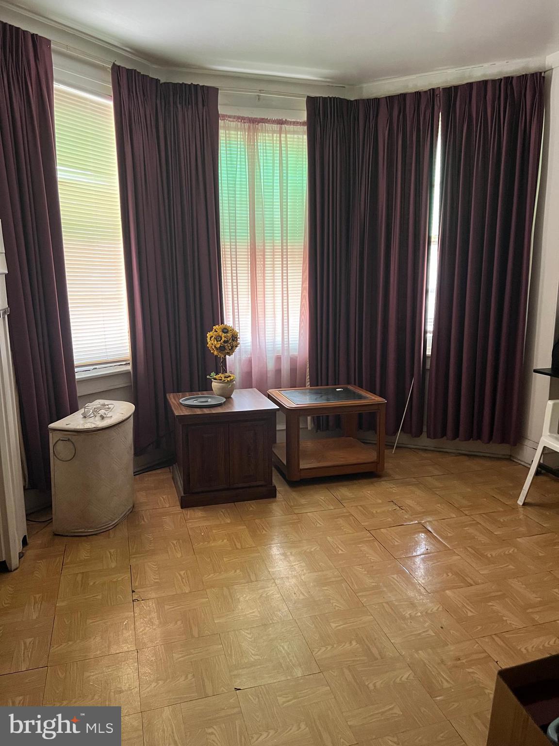 OAK LANE - Residential