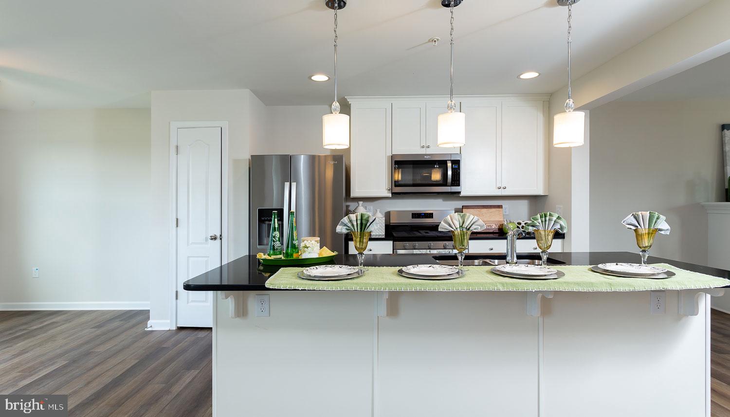 TOWNES AT TATE MANOR - Residential