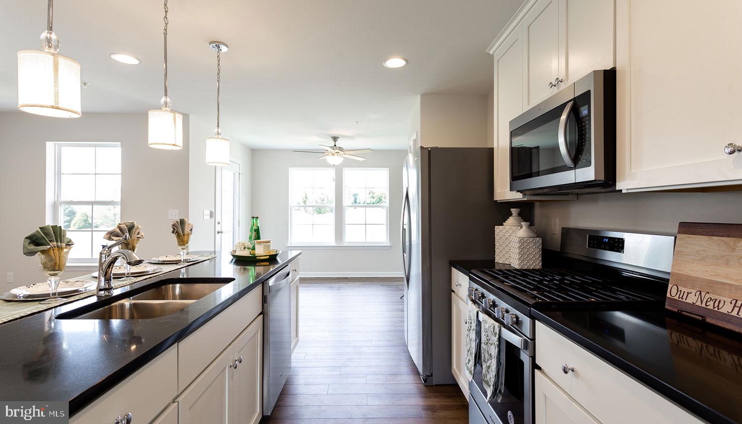 TOWNES AT TATE MANOR - Residential