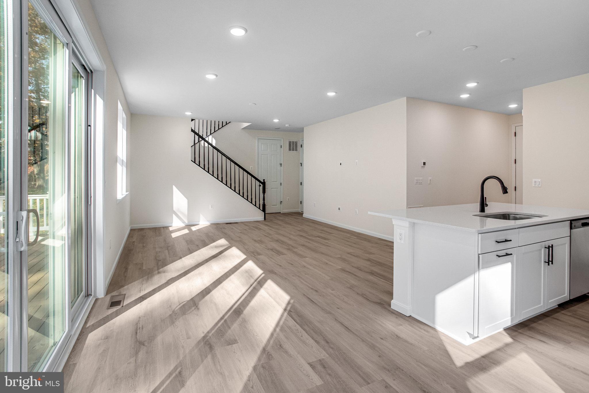 WILDERNESS SHORES - Residential