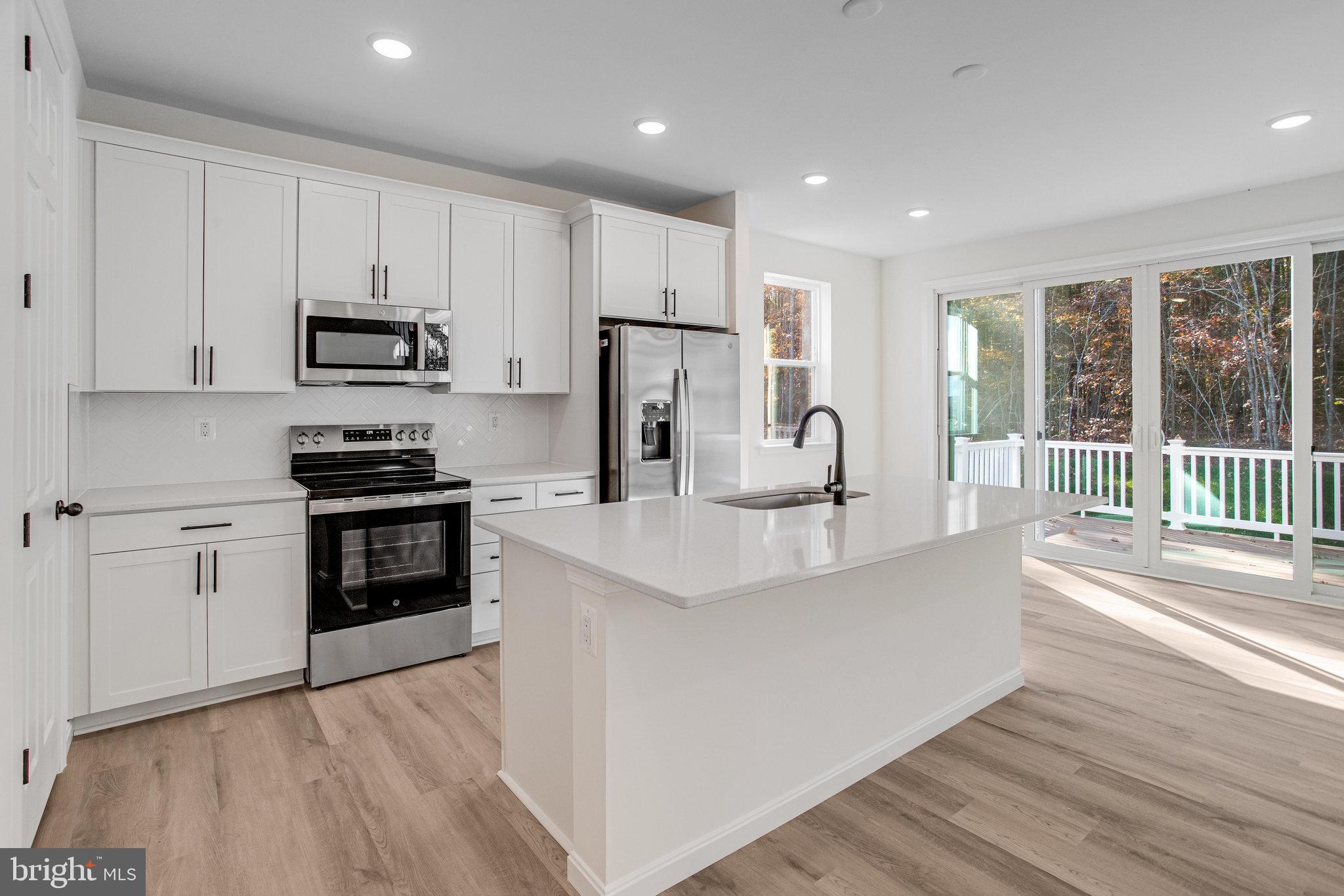 WILDERNESS SHORES - Residential