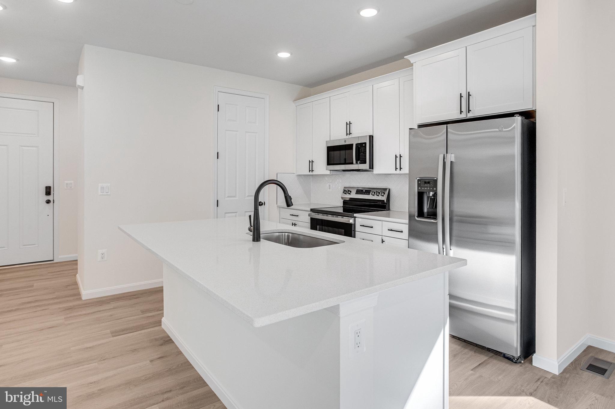 WILDERNESS SHORES - Residential