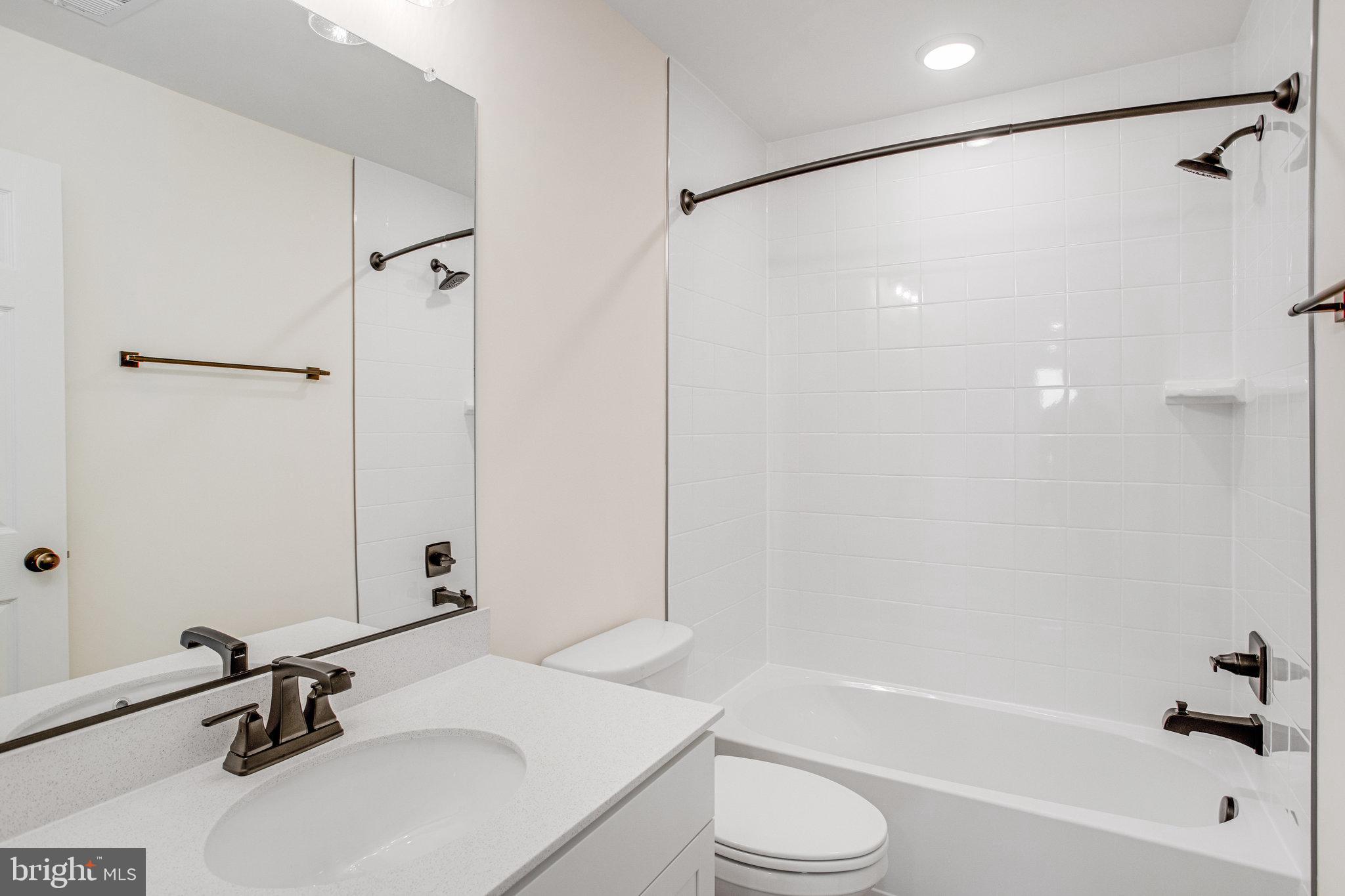 WILDERNESS SHORES - Residential