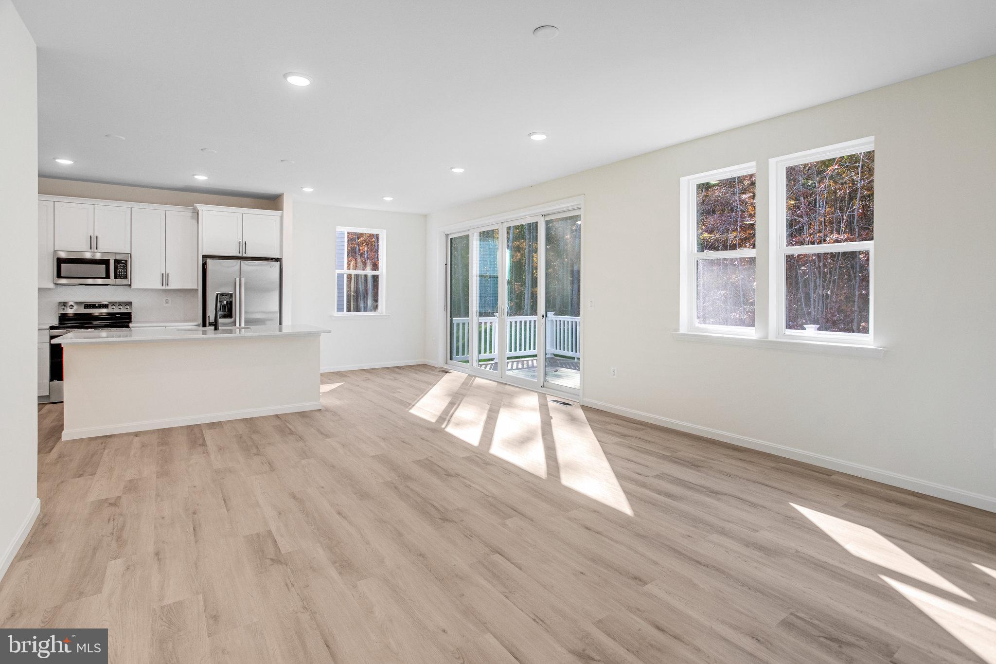 WILDERNESS SHORES - Residential