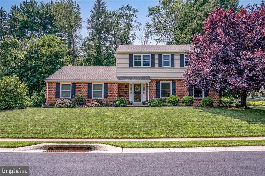 Photo of 213 Hanover Place, NEWARK, DE 19711 (MLS # DENC2090216)