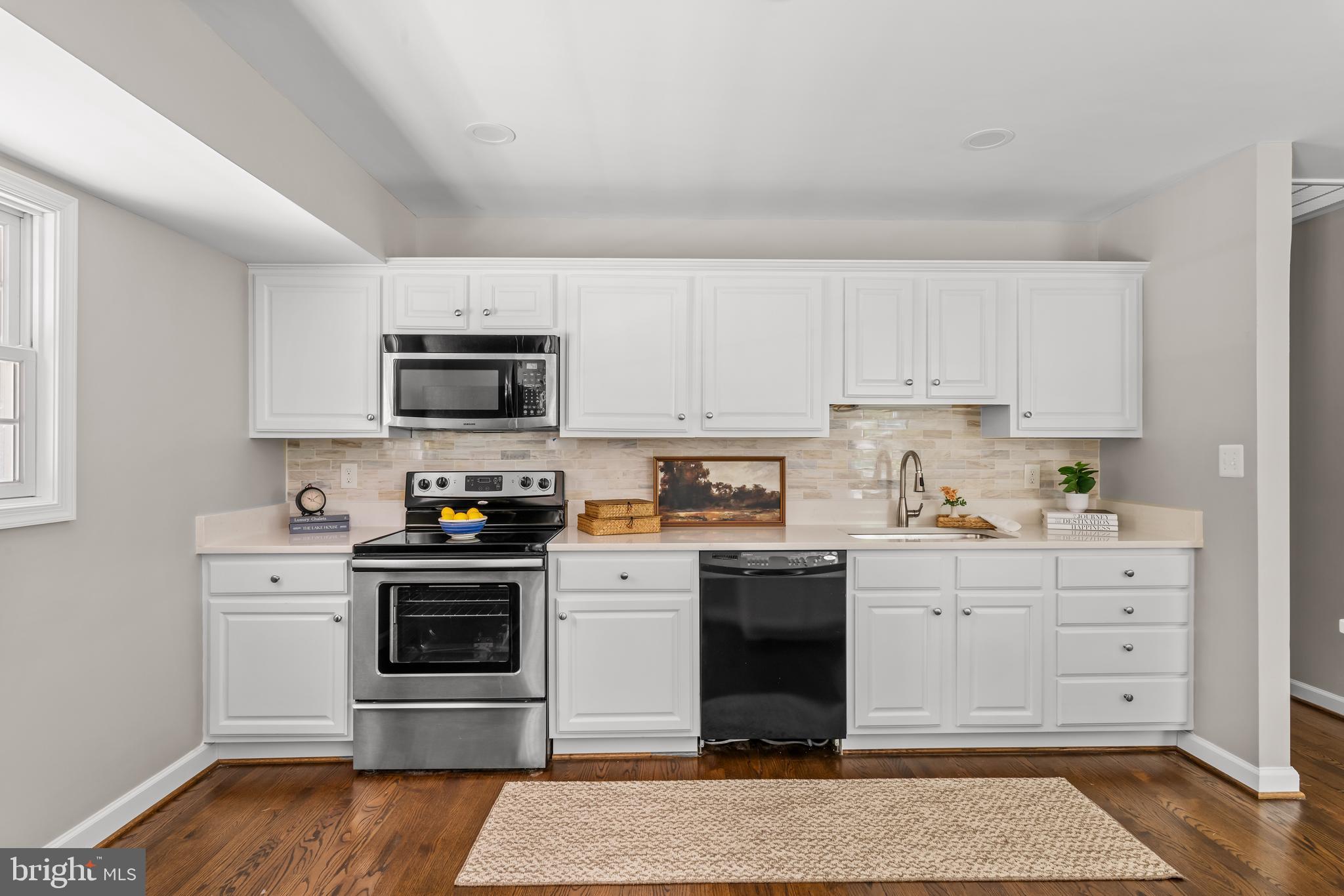 WINCHESTER ESTATES - Residential