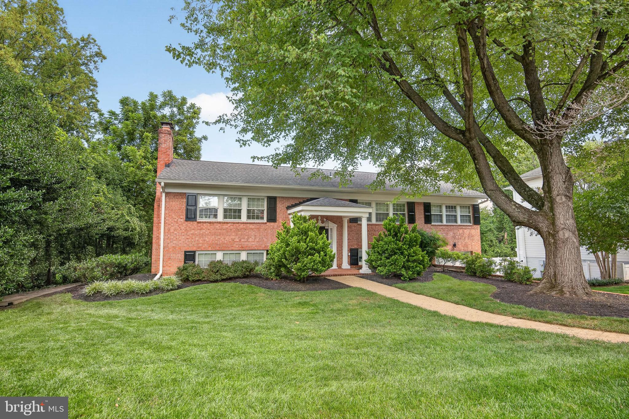 7124 THRASHER ROAD