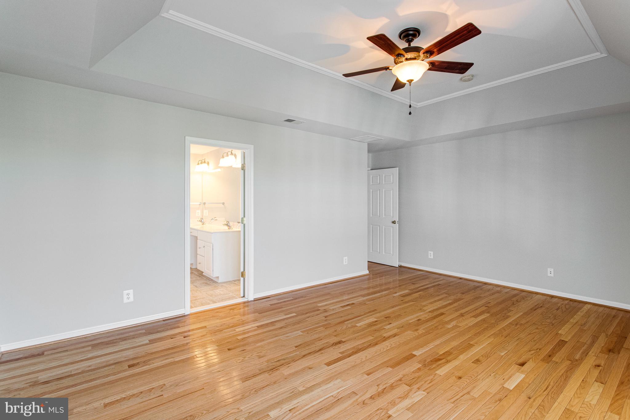 LAUREL HILL LANDBAY - Residential Lease