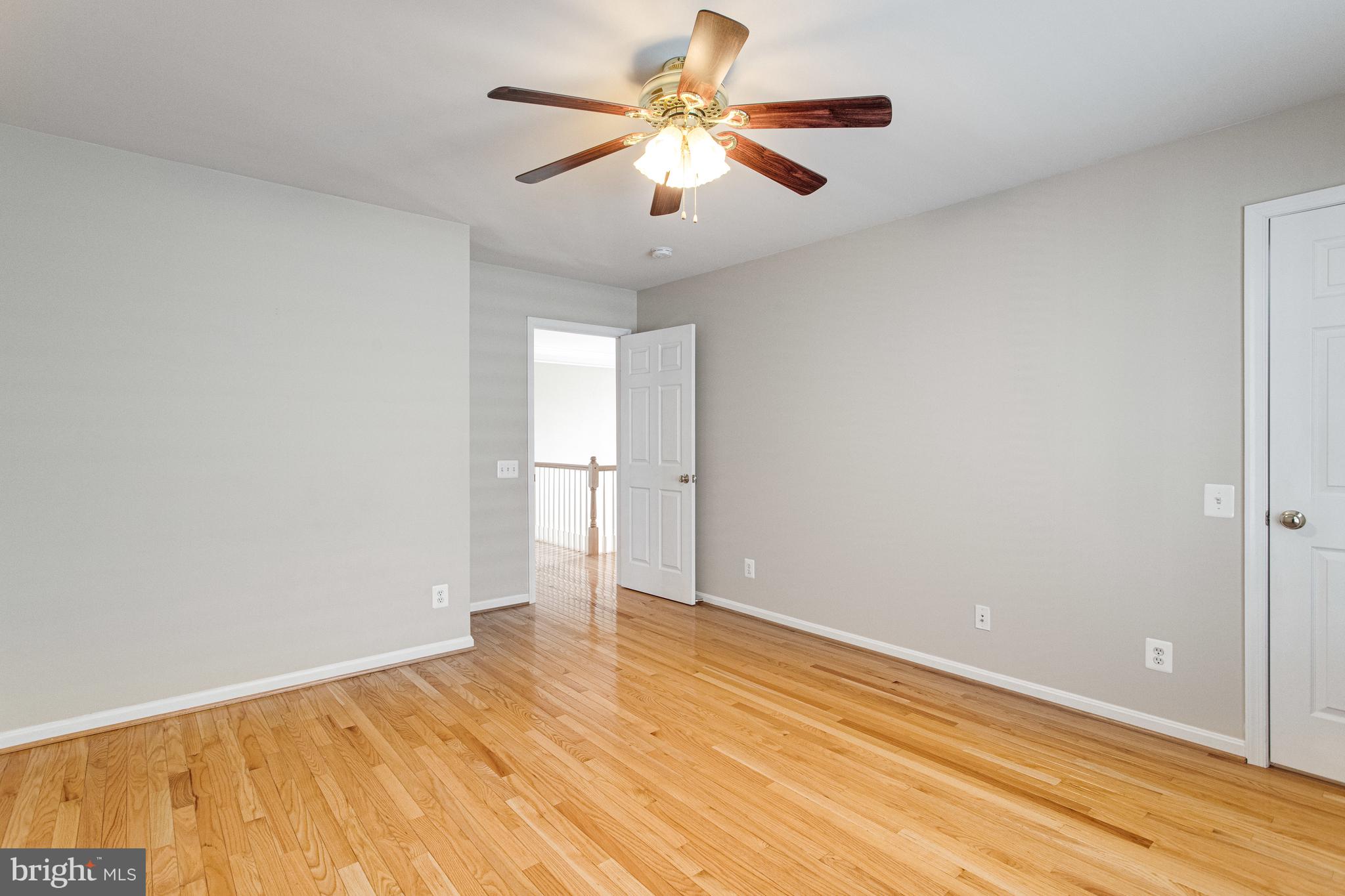 LAUREL HILL LANDBAY - Residential Lease