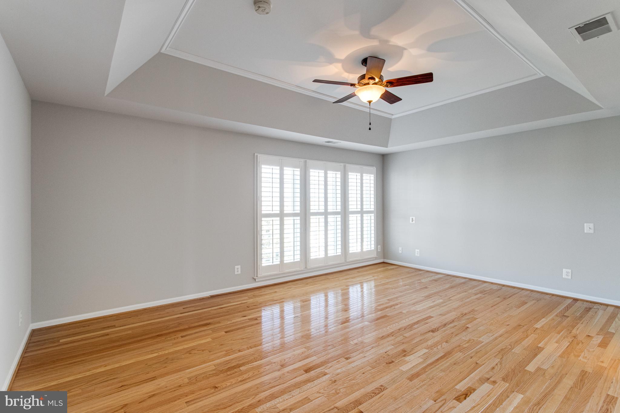 LAUREL HILL LANDBAY - Residential Lease