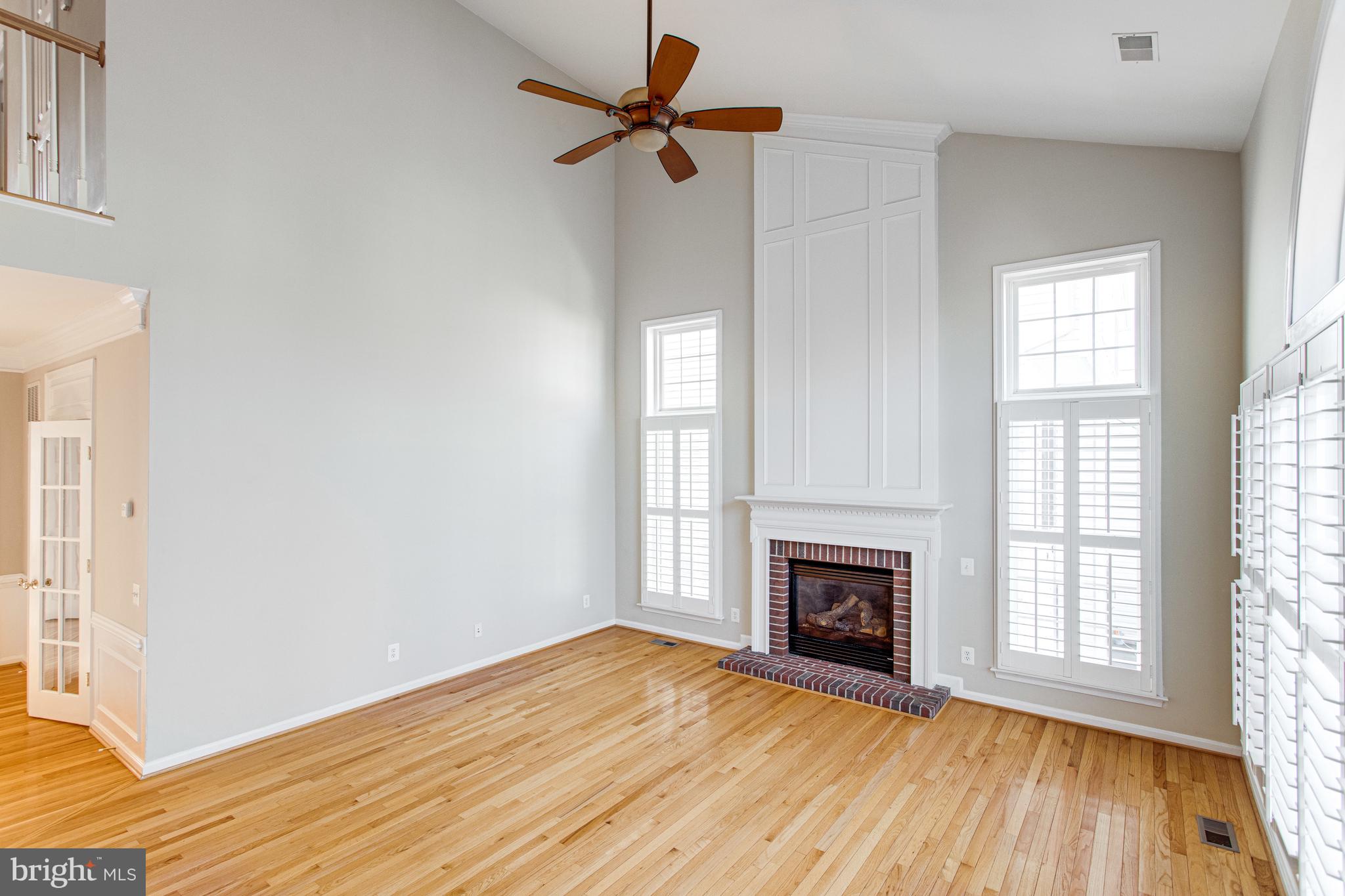 LAUREL HILL LANDBAY - Residential Lease