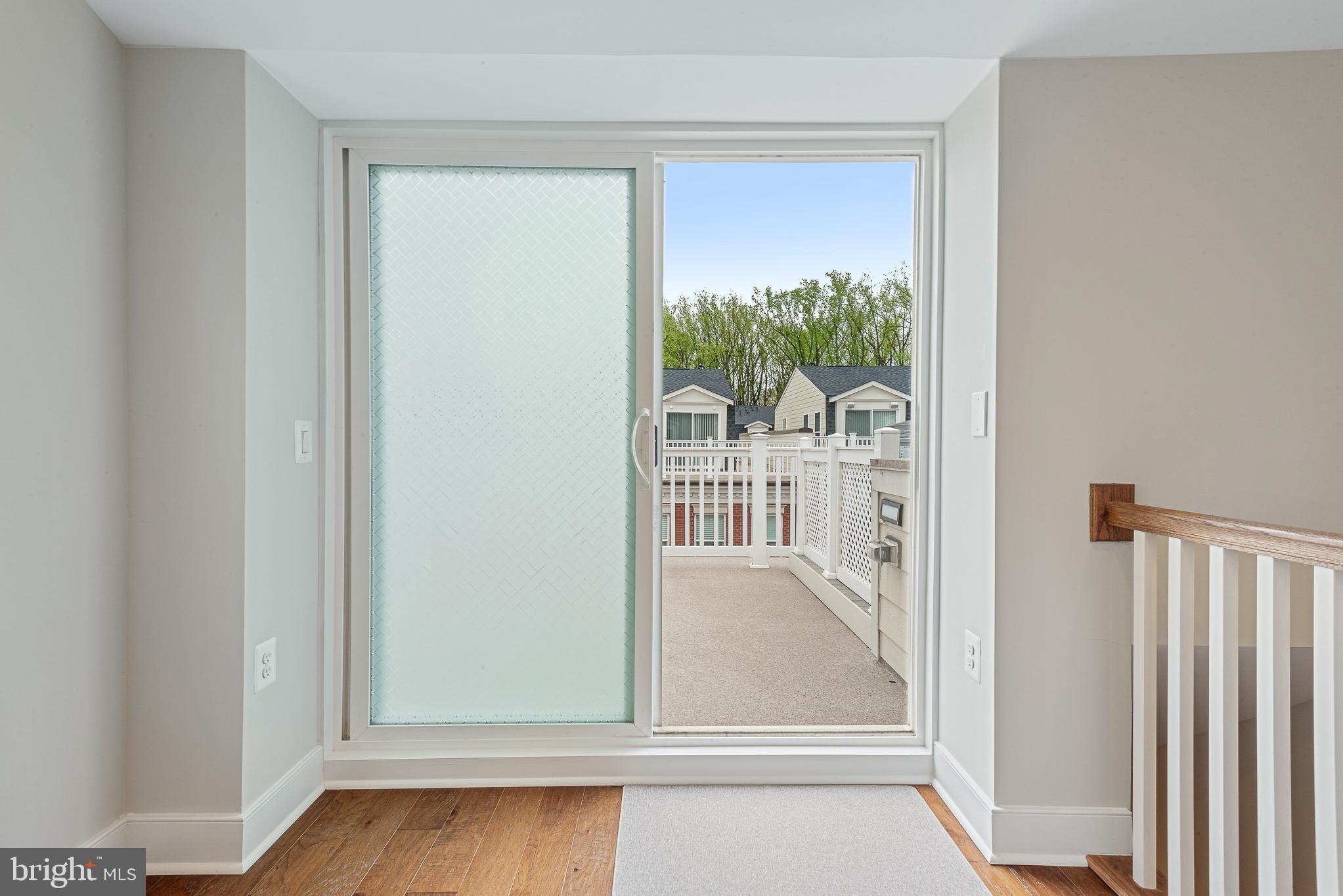 THE TOWNES AT GROSVENOR PLACE - Residential