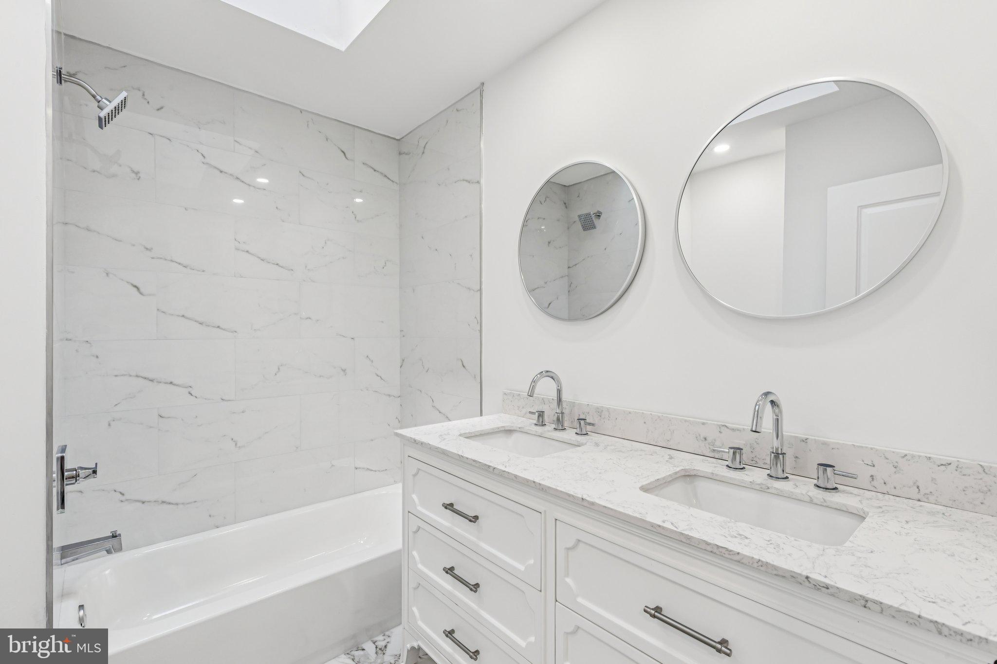 OAK LANE - Residential