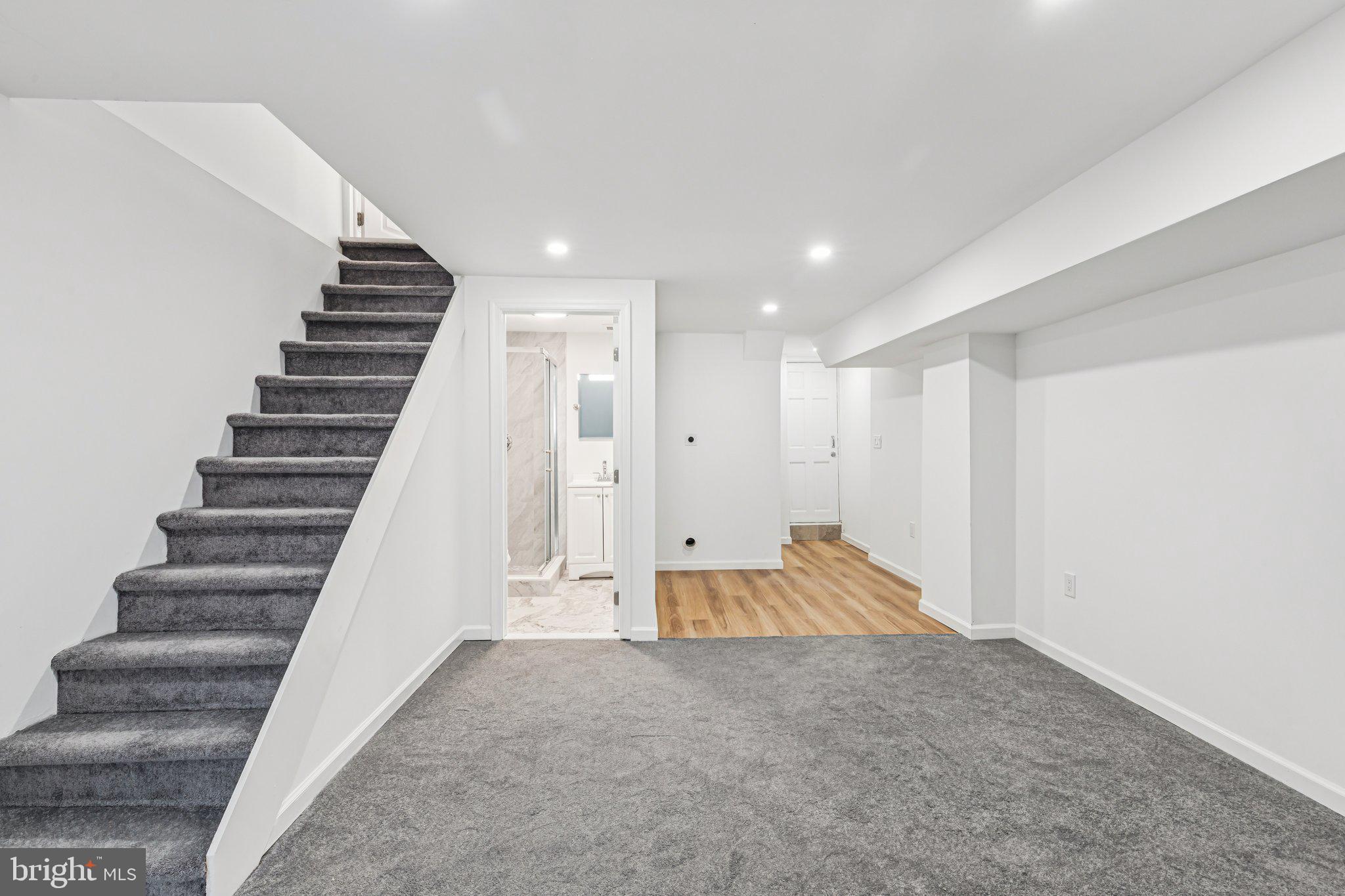 OAK LANE - Residential