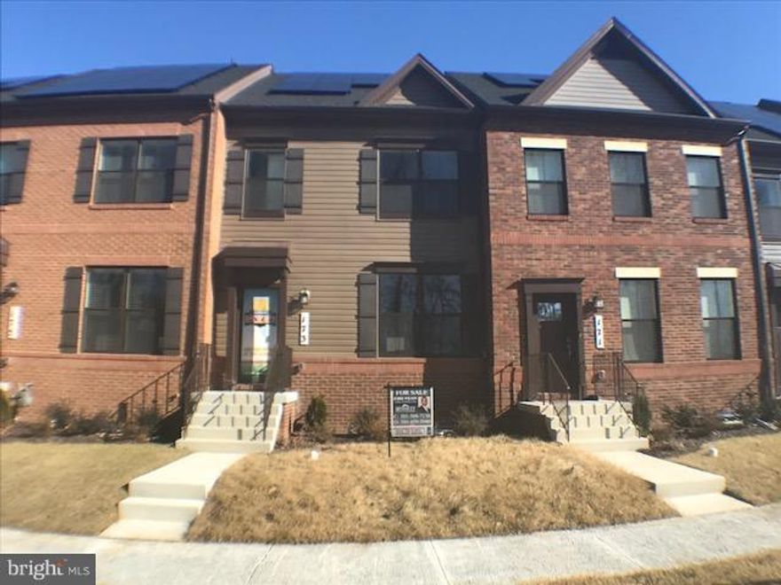 PRICE REDUCTION! IMMEDIATE MOVE IN! The impressive Cambridge features a show-stopping Great Room & Gourmet kitchen w/ hardwood floors, roomy secondary bedrooms & Owner's Suite complete w/ vaulted ceilings, lavish bathroom, & walk-in closet. CLOSING COST ASSISTANCE with preferred lender and title.This must-see home offers all the space & functionality to fit your lifestyle. A TRUE PERFECT 10!