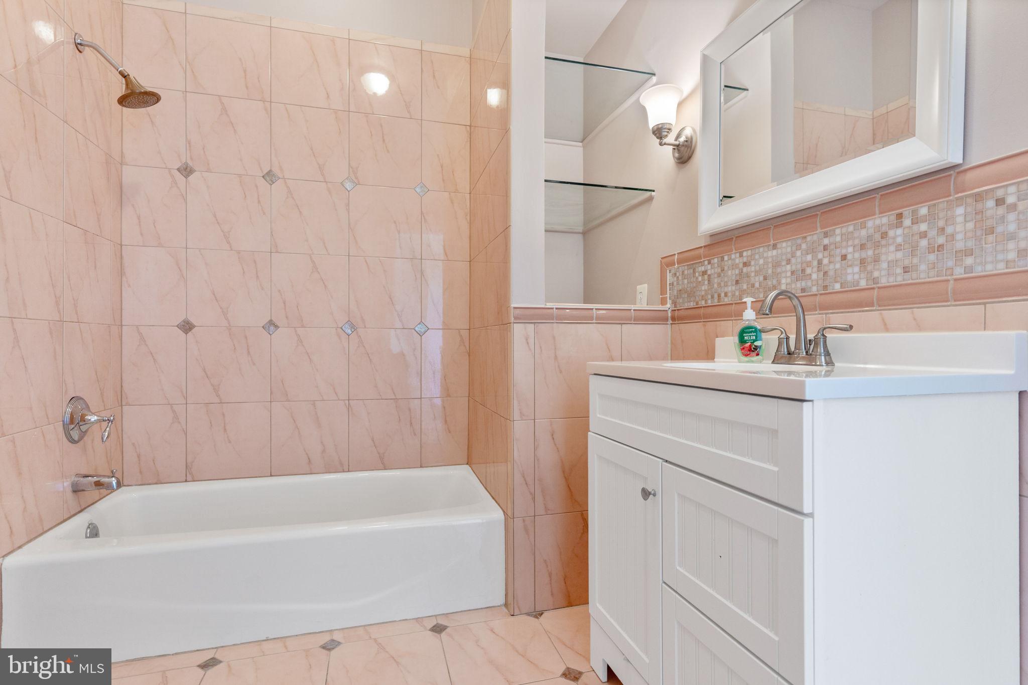 LEE'S CROSSING - Residential