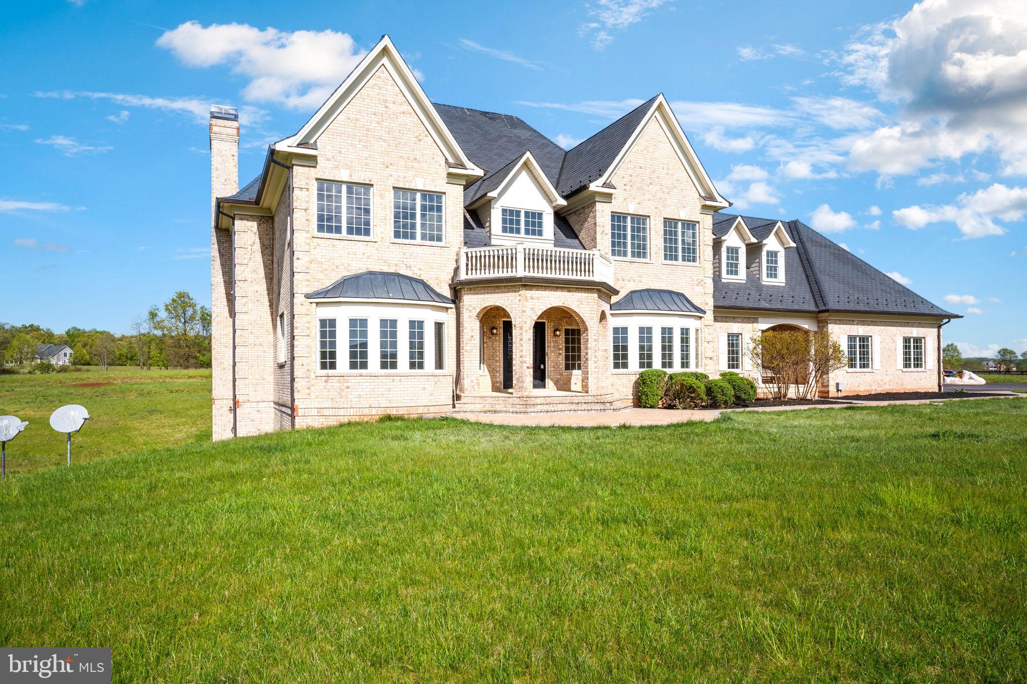 LEE'S CROSSING - Residential