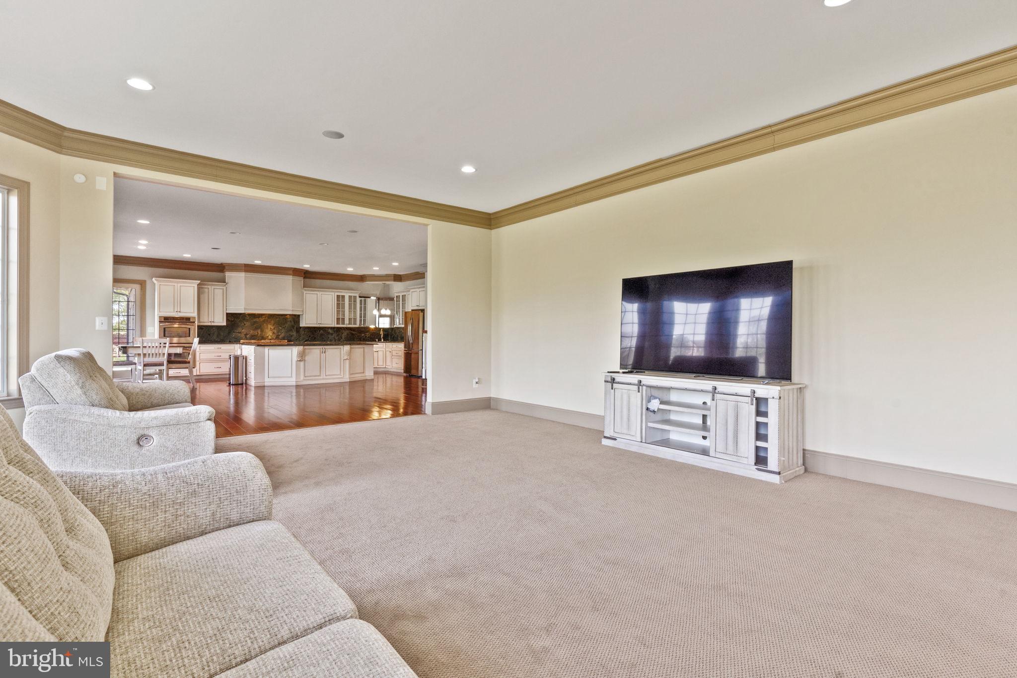 LEE'S CROSSING - Residential