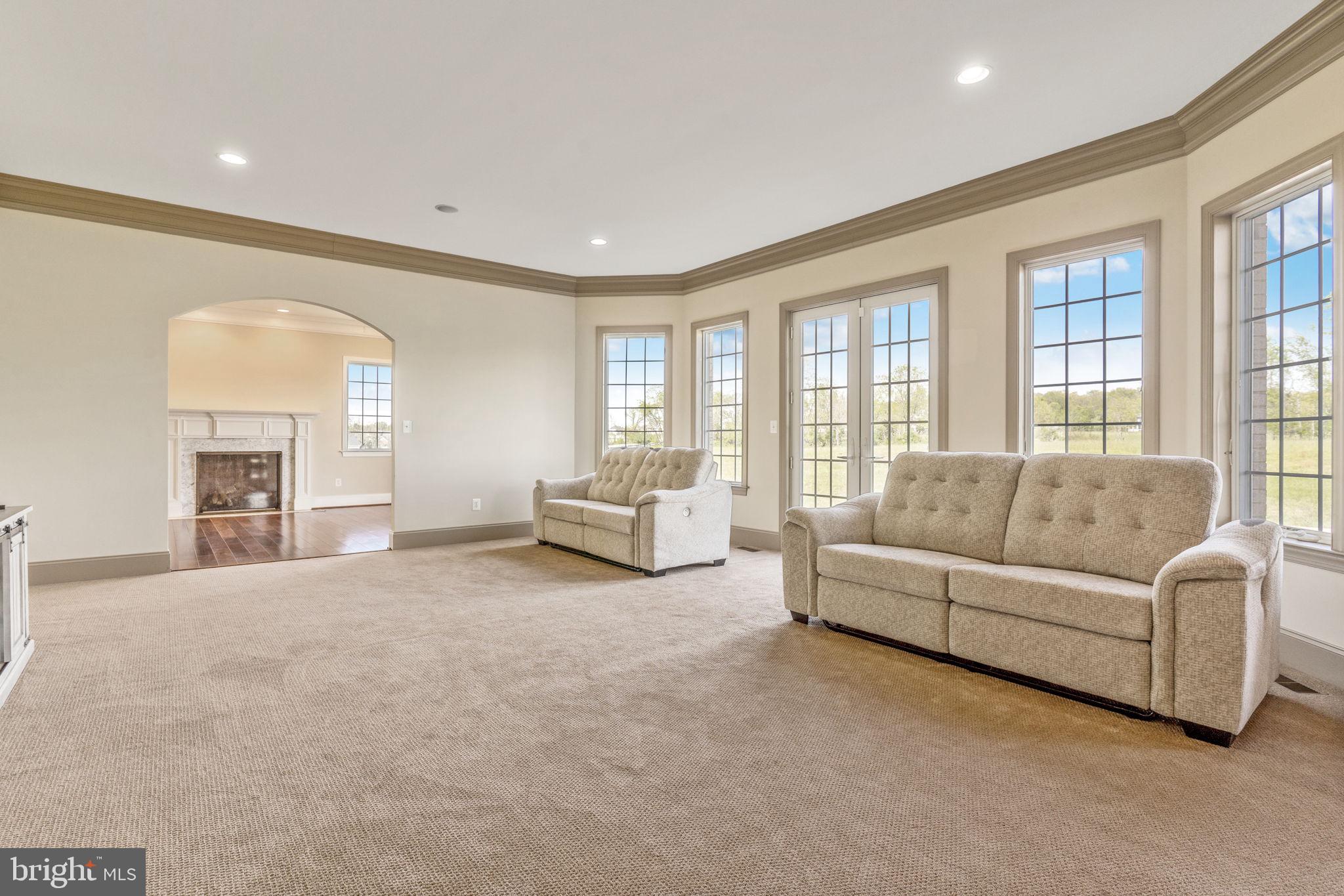 LEE'S CROSSING - Residential