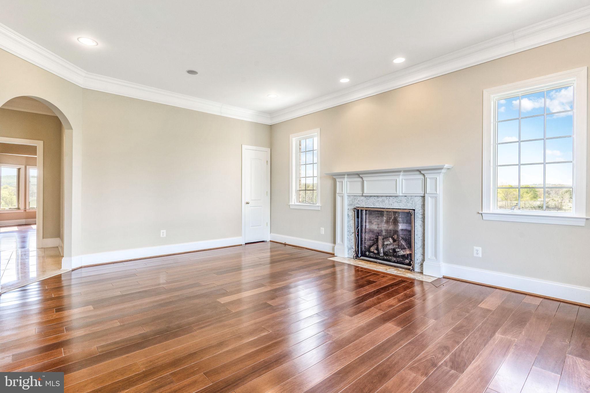 LEE'S CROSSING - Residential